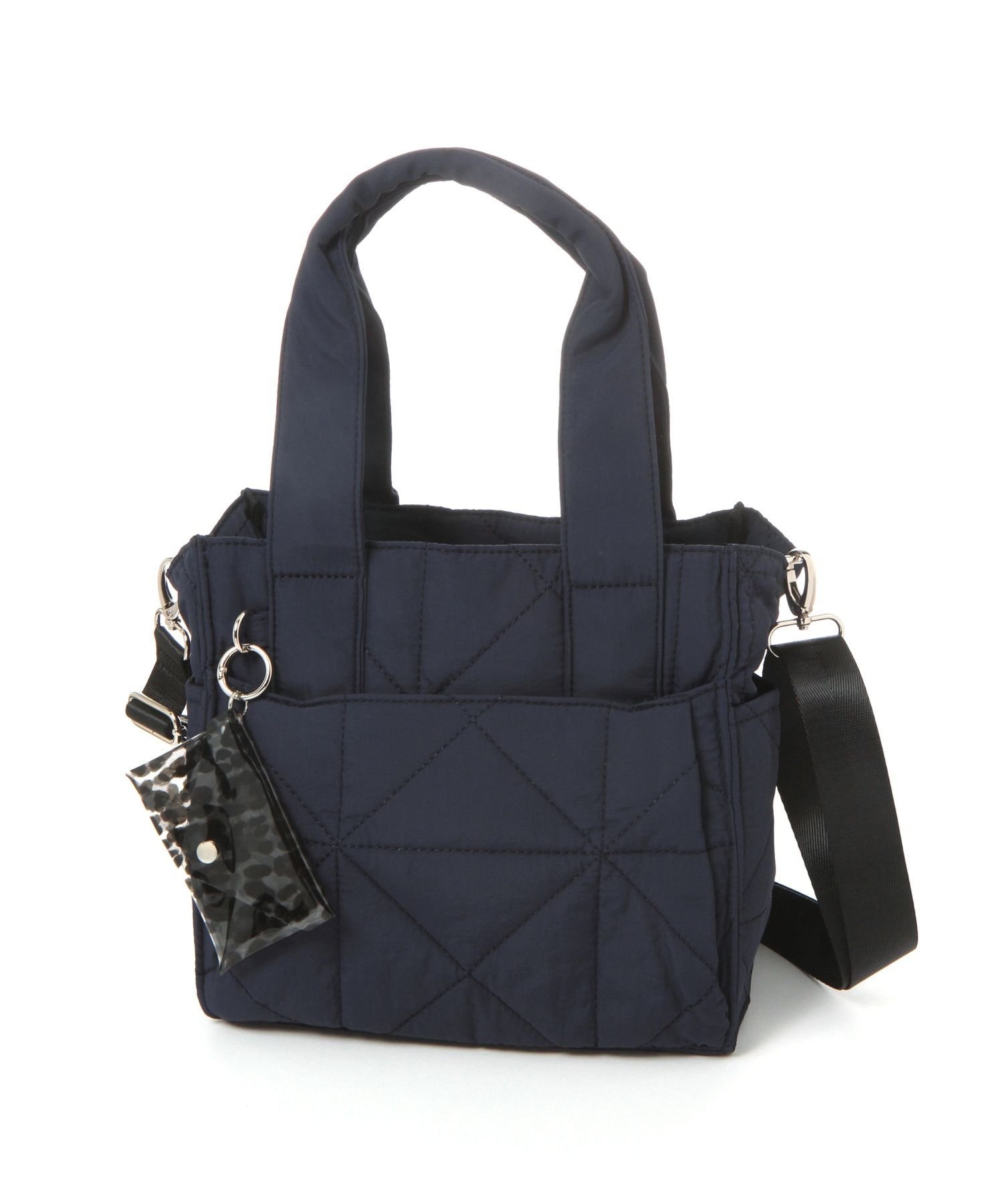 【グローバルワーク/GLOBAL WORK】の推しごとキルティング2WAYトート/286268 インテリア・キッズ・メンズ・レディースファッション・服の通販 founy(ファニー)  ファッション Fashion レディースファッション Fashion for Women バッグ Bags キルティング Quilted, Quilting ショルダー Shoulder, Shoulder Strap チャーム Charm, Pendant ポケット Pocket, Pocket Detail リップ Lip, Lip Motif 軽量 Lightweight, Ultra Light ビジネス 仕事 通勤 Business / Work / Commuting ネイビー|ID: prp329100004736501 ipo3291000000034290342
