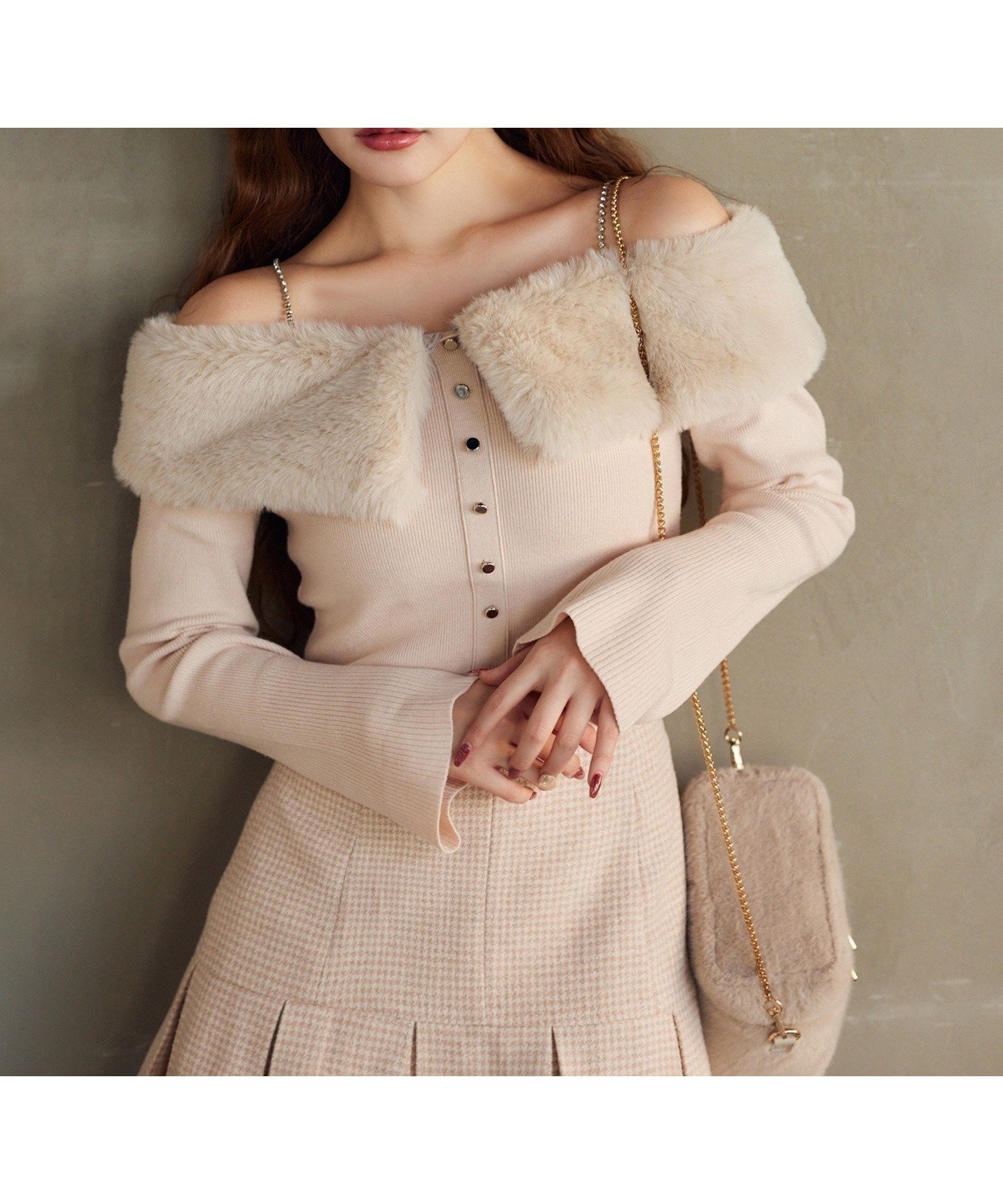 【ナイスクラップ/NICE CLAUP】の【REVIVAL】ビジューファーニット 人気、トレンドファッション・服の通販 founy(ファニー) ファッション Fashion レディースファッション Fashion for Women トップス・カットソー Cut & Sew Tops ニット Knit Tops & Sweaters アクセサリー Fashion Accessories ビジュー Bijou, Jewel-like Accent フィット Fit, Slim Fit フェイクファー Faux Fur, Imitation Fur ボトム Bottoms, Lower Wear リブニット Rib Knit, Ribbed Knit ロング Long, Long-Length おすすめ Recommended / Our Picks 2025年 2025 2025-2026秋冬・A/W Autumn/Winter 2025–26 AW25–26 other-1|ID: prp329100004736548 ipo3291000000034580852