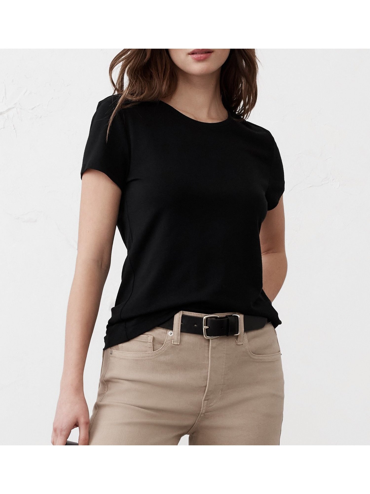 【バナナリパブリック ファクトリーストア/BANANA REPUBLIC FACTORY STORE】のBANANA REPUBLIC FACTORY STORE タイムレスクルーネックTシャツ インテリア・キッズ・メンズ・レディースファッション・服の通販 founy(ファニー)  ファッション Fashion レディースファッション Fashion for Women トップス・カットソー Cut & Sew Tops シャツ・ブラウス・オフィスカジュアル Elegant Blouses & Button-Ups ロングTシャツ・Tシャツ Longline T-Shirts & Tees ストレート Straight, Straight Cut フィット Fit, Slim Fit 半袖 Short Sleeve, Half Sleeve BLACK|ID: prp329100004736555 ipo3291000000034358559