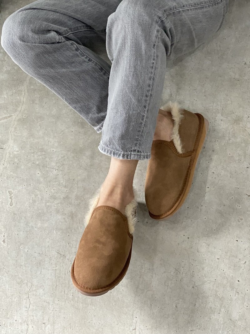 【エミュ オーストラリア/EMU Australia】の【EMU Australia/エミュ オーストラリア】ムートンスリッポン Stinger Reef インテリア・キッズ・メンズ・レディースファッション・服の通販 founy(ファニー) ファッション Fashion レディースファッション Fashion for Women 秋 Autumn ショート Short, Short Length スニーカー Sneakers, Trainers スリッポン Slip-On, Loafer タオル Towel, Bath Towel 人気 Popular, Best Seller ムートン Shearling, Mouton メタル Metal, Metal Parts モコモコ Fuzzy, Fluffy 楽ちん Easy Fit, Comfortable 冬 Winter / This Winter Chestnut|ID: prp329100004736587 ipo3291000000034489683