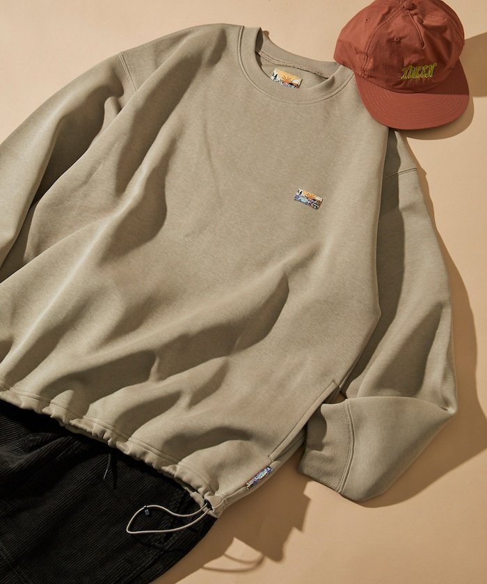 【フリークスストア/FREAK'S STORE】のビッグシルエット スピンドル ダンボール ワンポイントロゴ クルーネックスウェット 25AW インテリア・キッズ・メンズ・レディースファッション・服の通販 founy(ファニー) 　ファッション　Fashion　メンズファッション　Fashion for Men　カーゴパンツ　Cargo Pants, Utility Pants　軽量　Lightweight, Ultra Light　スニーカー　Sneakers, Trainers　スピンドル　Spindle, Drawcord　スラックス　Slacks, Dress Pants　ビッグ　Big, Oversized　ポケット　Pocket, Pocket Detail　リラックス　Relax, Relaxed Fit　ワイド　Wide, Wide Fit　ワンポイント　One Point, Statement Accent　A/W・秋冬　Autumn/Winter　冬　Winter / This Winter　おすすめ　Recommended / Our Picks　2025年　2025　2025-2026秋冬・A/W　Autumn/Winter 2025–26 AW25–26　ベージュ|ID: prp329100004736755 ipo3291000000034215716