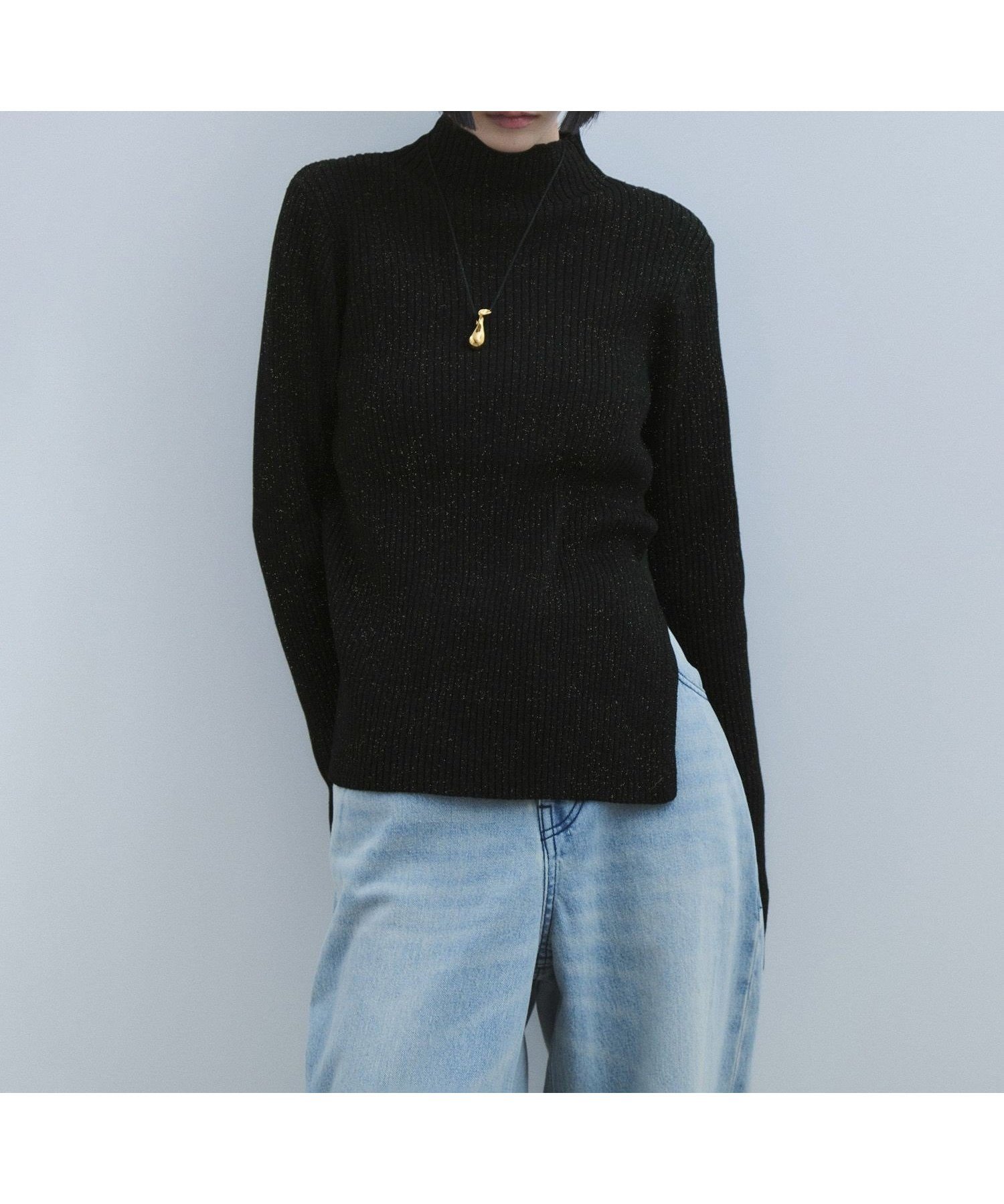 【アダム エ ロペ/ADAM ET ROPE'】の【WEB限定】・【定番人気】ハイネックラメニットプルオーバー インテリア・キッズ・メンズ・レディースファッション・服の通販 founy(ファニー) ファッション Fashion レディースファッション Fashion for Women トップス・カットソー Cut & Sew Tops ニット Knit Tops & Sweaters カジュアルプルオーバー・ニットトップス Pullovers & Knit Tops / Casual Pullovers ウォッシャブル Machine Washable シンプル Simple, Minimal スラックス Slacks, Dress Pants スリット Slit, Slit Detail デニム Denim, Jeans Material 定番 Standard, Basic Item 人気 Popular, Best Seller ハイネック High Neck, Mock Neck フロント Front, Front Design ベーシック Basic, Essential ポケット Pocket, Pocket Detail A/W・秋冬 Autumn/Winter 2026年 2026 ブラック(01)|ID: prp329100004736945 ipo3291000000034883834