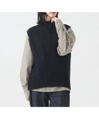 【ビーミングライフストアバイビームス/B:MING LIFE STORE by BEAMS】のエドワード ハイネック ベスト 25AW 秋冬 レイヤード ざっくりニット 着回し ロングシーズン 人気、トレンドファッション・服の通販 founy(ファニー) ファッション Fashion レディースファッション Fashion for Women アウター Coat / Outerwear Collection トップス・カットソー Cut & Sew Tops ニット Knit Tops & Sweaters ベスト&ジレ / 重ね着スタイル Vests & Gilets インナー Innerwear 軽量 Lightweight, Ultra Light トレンド Trend, Trending Now ハイネック High Neck, Mock Neck バランス Balance, Style Balance ベスト Vest, Waistcoat ロング Long, Long-Length A/W・秋冬 Autumn/Winter 再入荷 Restock / Back in Stock おすすめ Recommended / Our Picks 2025年 2025 2025-2026秋冬・A/W Autumn/Winter 2025–26 AW25–26 thumbnail NAVY|ID: prp329100004736958 ipo3291000000034871979