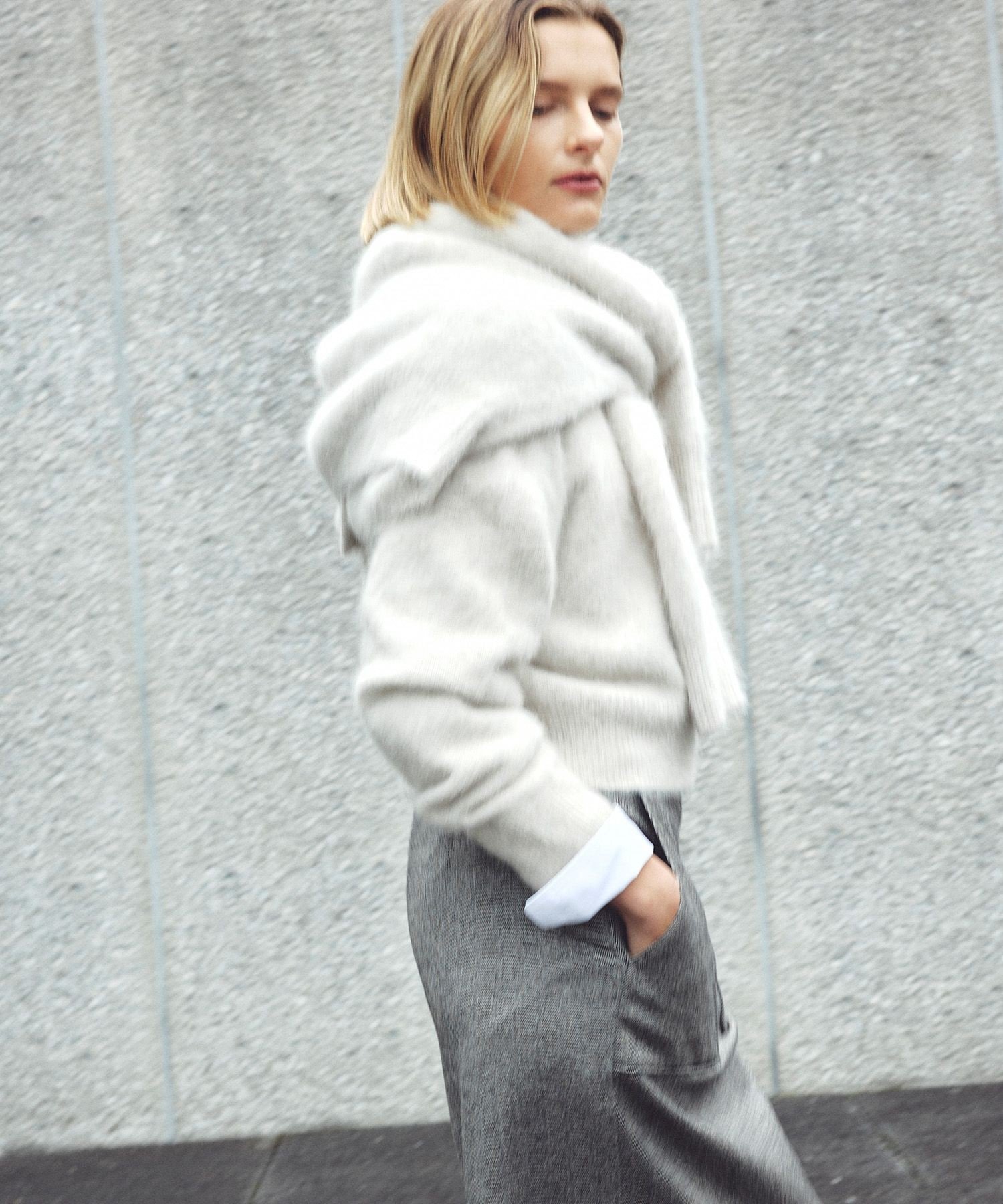 【ロペ/ROPE'】のフォックスカシミヤニットプルオーバー/イージーケア・アンサンブル対応 インテリア・キッズ・メンズ・レディースファッション・服の通販 founy(ファニー) 　ファッション　Fashion　レディースファッション　Fashion for Women　トップス・カットソー　Cut & Sew Tops　ニット　Knit Tops & Sweaters　アンサンブルニット　Knit Ensembles & Twin Sets　カジュアルプルオーバー・ニットトップス　Pullovers & Knit Tops / Casual Pullovers　おすすめ　Recommended / Our Picks　なめらか　Smooth, Silky Texture　アンサンブル　Ensemble Set　カーディガン　Cardigan, Knitwear　コンパクト　Compact, Small Size　シンプル　Simple, Minimal　ストレート　Straight, Straight Cut　バランス　Balance, Style Balance　フェミニン　Feminine, Girly　プリーツ　Pleats, Pleated　ポケット　Pocket, Pocket Detail　リラックス　Relax, Relaxed Fit　エレガント 上品　Elegant　ホワイト系(14)|ID: prp329100004737089 ipo3291000000034966701