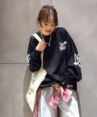 【ロデオクラウンズワイドボウル/RODEO CROWNS WIDE BOWL】の(UNISEX)BRIDGE BEARスウェットトップス 人気、トレンドファッション・服の通販 founy(ファニー) ファッション Fashion レディースファッション Fashion for Women トップス・カットソー Cut & Sew Tops レディースパーカー・カジュアルフーディー Casual Hoodies & Sweatshirts スウェット・クルーネックトップス Sweatshirts & Crewnecks / Relaxed Fit Sweat Tops ユニセックス Unisex, Genderless キャラクター Character, Licensed Characters スウェット / スエット Sweatshirt, Sweatwear デニム Denim, Jeans Material フェミニン Feminine, Girly フレア Flare, Flared プリント Print, Printed Pattern ワイド Wide, Wide Fit ワンポイント One Point, Statement Accent thumbnail BLK|ID: prp329100004737200 ipo3291000000035012491