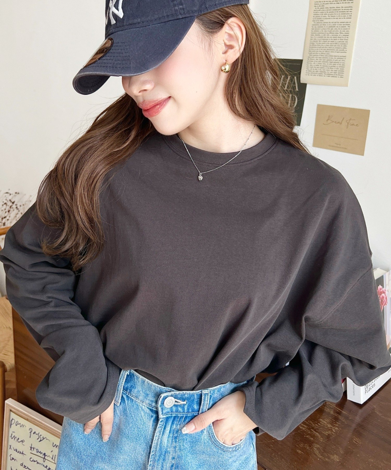 【モーメントプラス/moment+ / MEN】の綿100%無地 ボーダー.オーバーサイズロングスリーブTシャツ インテリア・キッズ・メンズ・レディースファッション・服の通販 founy(ファニー) 　ファッション　Fashion　メンズファッション　Fashion for Men　ショート　Short, Short Length　スラックス　Slacks, Dress Pants　スリーブ　Sleeve, Long Sleeve / Short Sleeve　デニム　Denim, Jeans Material　トレンド　Trend, Trending Now　定番　Standard, Basic Item　ベーシック　Basic, Essential　ボーダー　Border, Stripe　ミニスカート　Mini Skirt, Short Skirt　無地　Plain, Solid Color　ロング　Long, Long-Length　再入荷　Restock / Back in Stock　プチプライス・低価格　Affordable / Budget Price　チャコールグレー|ID: prp329100004737405 ipo3291000000034511124