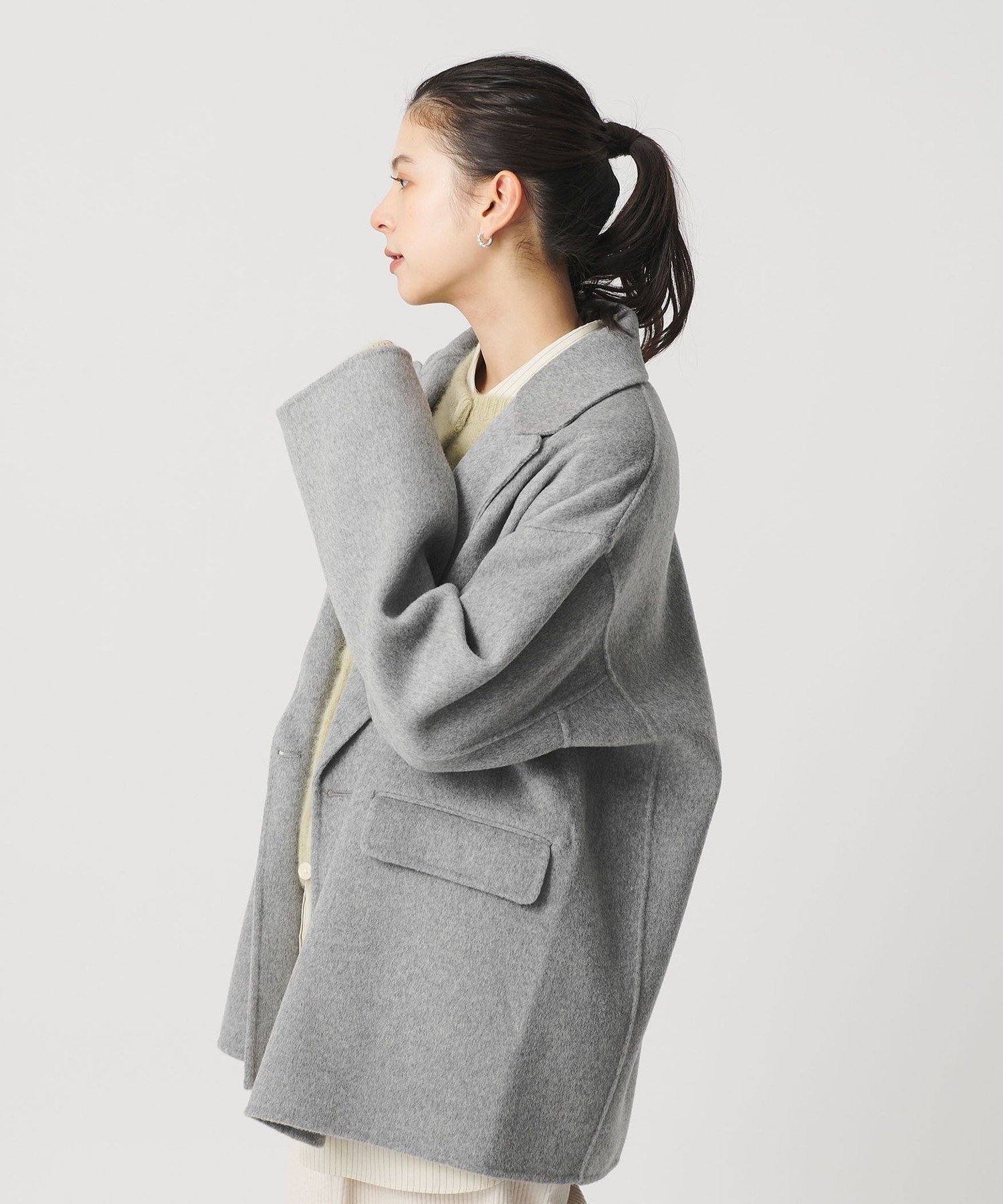 【ビューティ&ユース ユナイテッドアローズ/BEAUTY&YOUTH / UNITED ARROWS】のリバー テーラード ミドルコート インテリア・キッズ・メンズ・レディースファッション・服の通販 founy(ファニー) 　ファッション　Fashion　レディースファッション　Fashion for Women　アウター　Coat / Outerwear Collection　コート・ロングコート・ピーコート　Long Coats, Peacoats & More　インナー　Innerwear　クラシカル　Classical, Vintage-Inspired　クラシック　Classic, Timeless Style　コーデュロイ　Corduroy, Cord Fabric　ジャケット　Jacket, Outerwear　スラックス　Slacks, Dress Pants　ダブル　Double, Double-Breasted　チェック　Check, Plaid, Tartan　テーラード　Tailored, Tailored Fit　定番　Standard, Basic Item　人気　Popular, Best Seller　バランス　Balance, Style Balance　フェミニン　Feminine, Girly　ボトム　Bottoms, Lower Wear　ミドル　Middle Length, Mid Height　リラックス　Relax, Relaxed Fit　冬　Winter / This Winter　エレガント 上品　Elegant　MD.GRAY|ID: prp329100004737981 ipo3291000000034511034