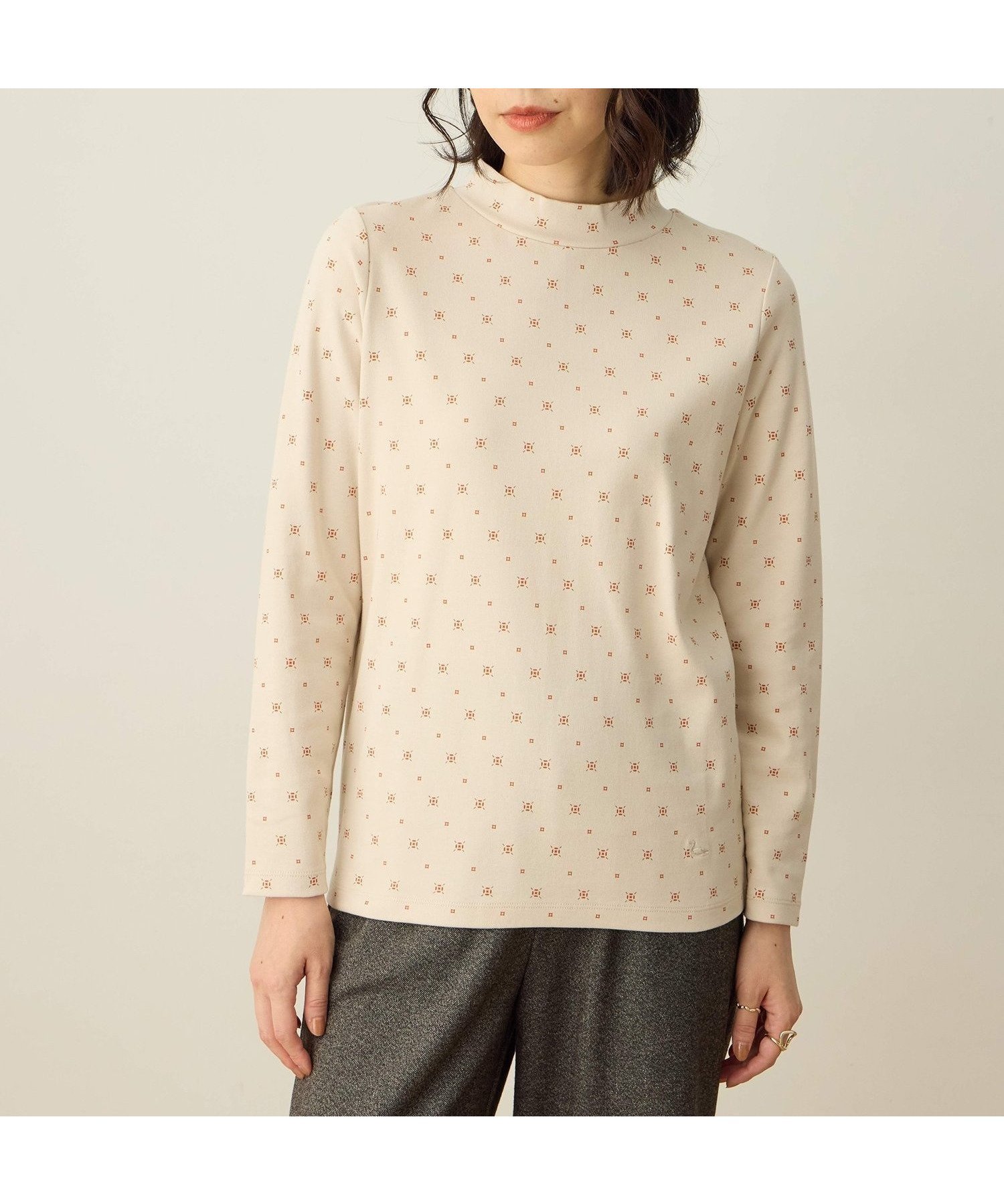 【デコイ/DECOY Since1981】のハイネックプルオーバー インテリア・キッズ・メンズ・レディースファッション・服の通販 founy(ファニー) 　ファッション　Fashion　レディースファッション　Fashion for Women　トップス・カットソー　Cut & Sew Tops　カジュアルプルオーバー・ニットトップス　Pullovers & Knit Tops / Casual Pullovers　ハイネック　High Neck, Mock Neck　ワンポイント　One Point, Statement Accent　ベージュ|ID: prp329100004738081 ipo3291000000034224338