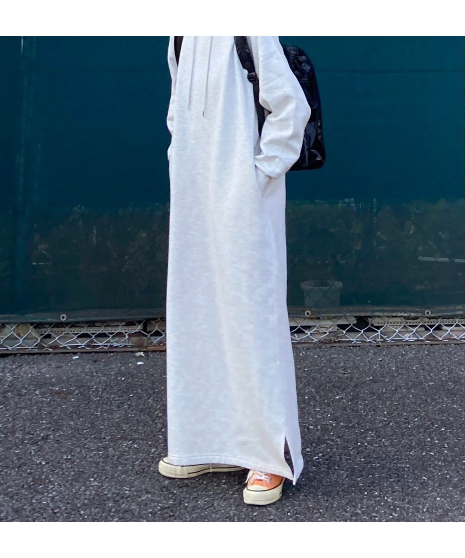 【ノッチ/notch】の【 notch. by KR 】裏起毛フーディワンピース インテリア・キッズ・メンズ・レディースファッション・服の通販 founy(ファニー) 　ファッション　Fashion　レディースファッション　Fashion for Women　ワンピース　Dresses　カーディガン　Cardigan, Knitwear　コラボ　Collaboration, Collab　シンプル　Simple, Minimal　スリット　Slit, Slit Detail　デニム　Denim, Jeans Material　人気　Popular, Best Seller　パーカー　Hoodie, Parka　ポケット　Pocket, Pocket Detail　レギンス　Leggings, Stretch Pants　ロング　Long, Long-Length　おすすめ　Recommended / Our Picks　2024年　2024　2024-2025秋冬・A/W　Autumn/Winter 2024–25 AW24–25　ライトグレー|ID: prp329100004738084 ipo3291000000034224373