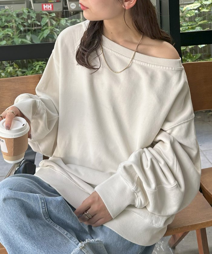 【ディスコート/Discoat】のピグメントワンショルスウェット インテリア・キッズ・メンズ・レディースファッション・服の通販 founy(ファニー) https://founy.com/ ファッション Fashion レディースファッション Fashion for Women トップス・カットソー Cut & Sew Tops レディースパーカー・カジュアルフーディー Casual Hoodies & Sweatshirts スウェット・クルーネックトップス Sweatshirts & Crewnecks / Relaxed Fit Sweat Tops コンパクト Compact, Small Size シンプル Simple, Minimal スウェット / スエット Sweatshirt, Sweatwear ロング Long, Long-Length ワンショル One Shoulder, Asymmetrical ヴィンテージ Vintage Style 春 Spring 無地 Plain, Solid Color A/W・秋冬 Autumn/Winter |ID: prp329100004738116 ipo3291000000034224613