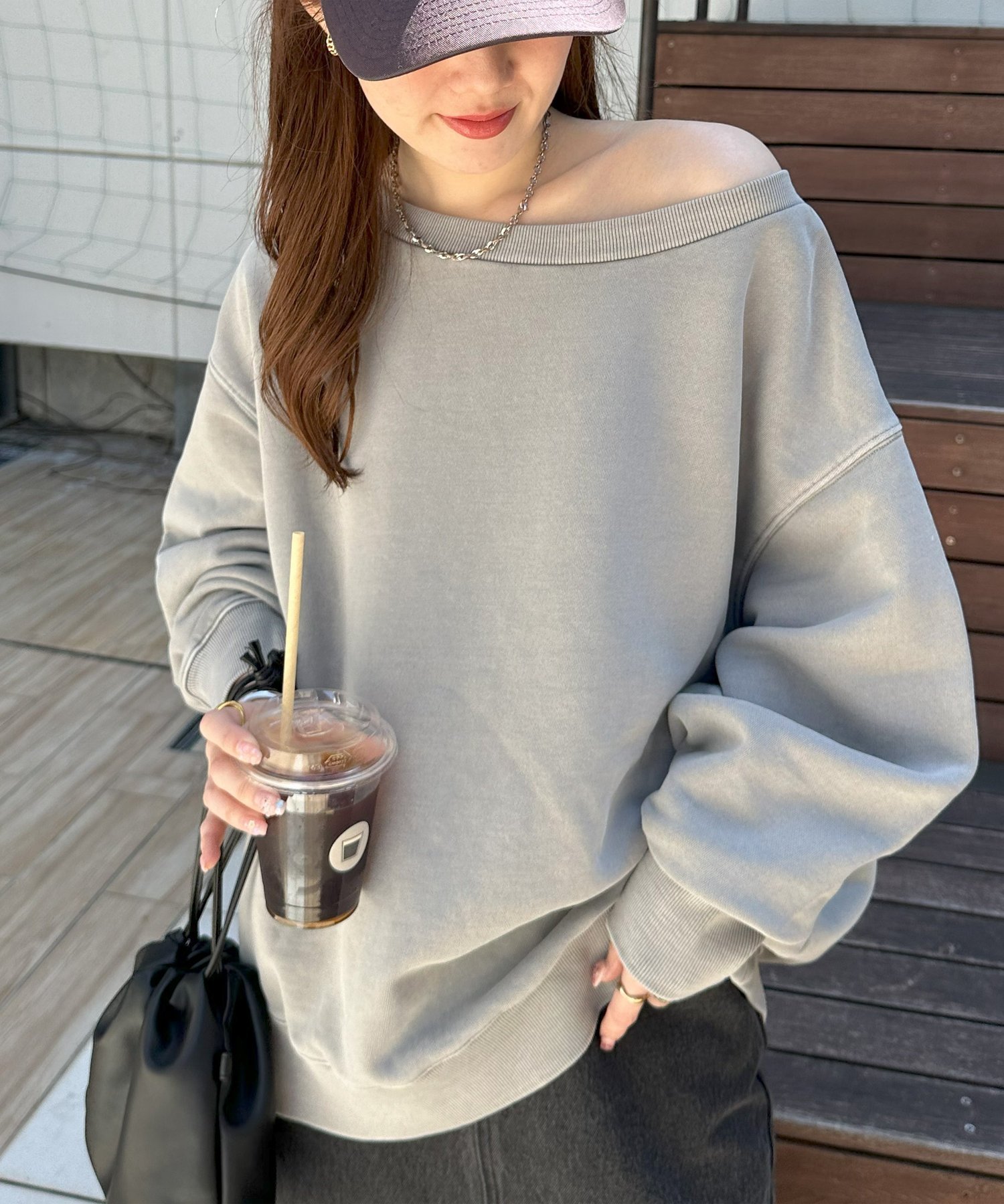 【ディスコート/Discoat】のピグメントワンショルスウェット インテリア・キッズ・メンズ・レディースファッション・服の通販 founy(ファニー) 　ファッション　Fashion　レディースファッション　Fashion for Women　トップス・カットソー　Cut & Sew Tops　レディースパーカー・カジュアルフーディー　Casual Hoodies & Sweatshirts　スウェット・クルーネックトップス　Sweatshirts & Crewnecks / Relaxed Fit Sweat Tops　コンパクト　Compact, Small Size　シンプル　Simple, Minimal　スウェット / スエット　Sweatshirt, Sweatwear　ロング　Long, Long-Length　ワンショル　One Shoulder, Asymmetrical　ヴィンテージ　Vintage Style　春　Spring　無地　Plain, Solid Color　A/W・秋冬　Autumn/Winter　ライトグレー|ID: prp329100004738116 ipo3291000000034224617