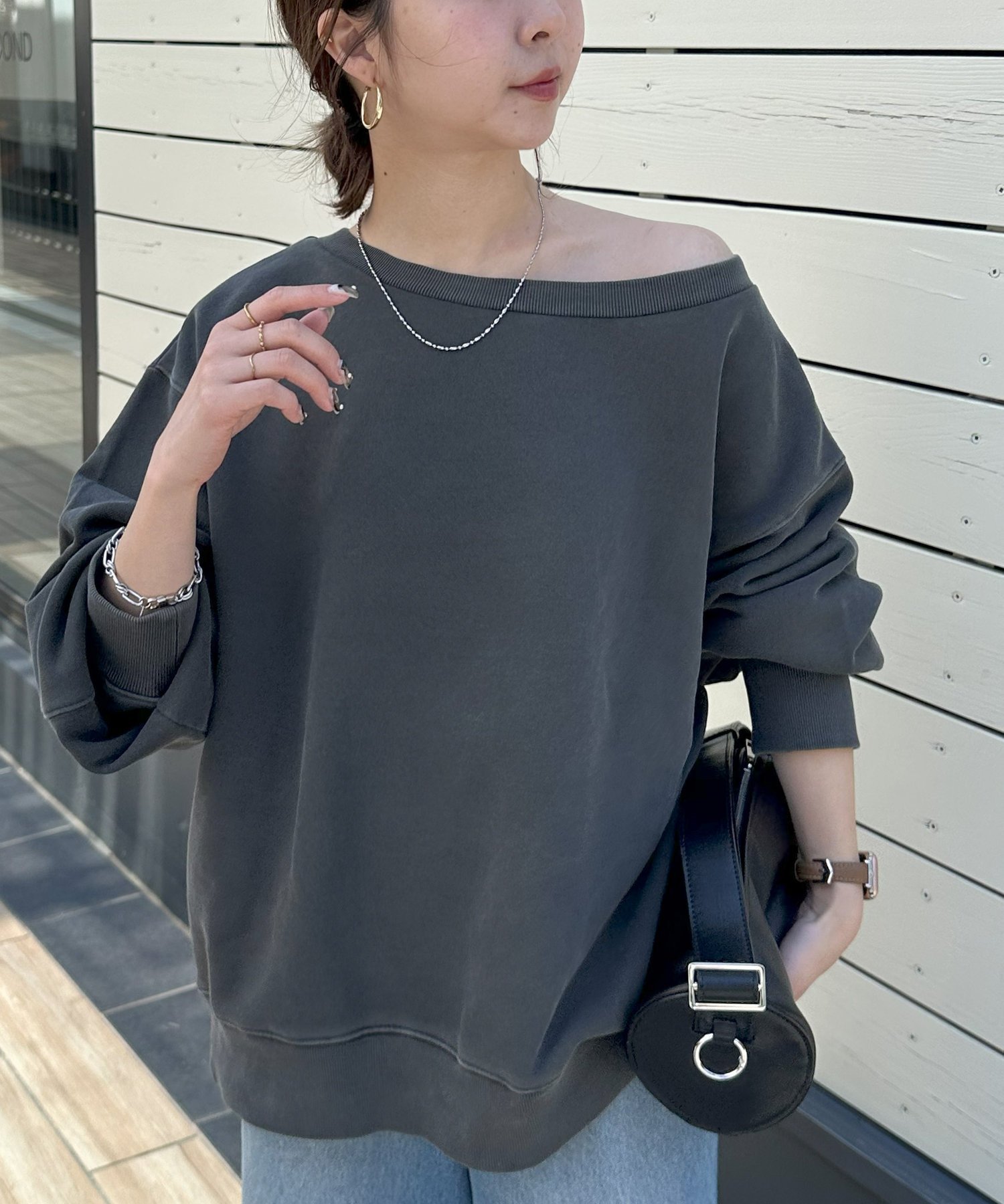 【ディスコート/Discoat】のピグメントワンショルスウェット インテリア・キッズ・メンズ・レディースファッション・服の通販 founy(ファニー) 　ファッション　Fashion　レディースファッション　Fashion for Women　トップス・カットソー　Cut & Sew Tops　レディースパーカー・カジュアルフーディー　Casual Hoodies & Sweatshirts　スウェット・クルーネックトップス　Sweatshirts & Crewnecks / Relaxed Fit Sweat Tops　コンパクト　Compact, Small Size　シンプル　Simple, Minimal　スウェット / スエット　Sweatshirt, Sweatwear　ロング　Long, Long-Length　ワンショル　One Shoulder, Asymmetrical　ヴィンテージ　Vintage Style　春　Spring　無地　Plain, Solid Color　A/W・秋冬　Autumn/Winter　チャコールグレー|ID: prp329100004738116 ipo3291000000034224618