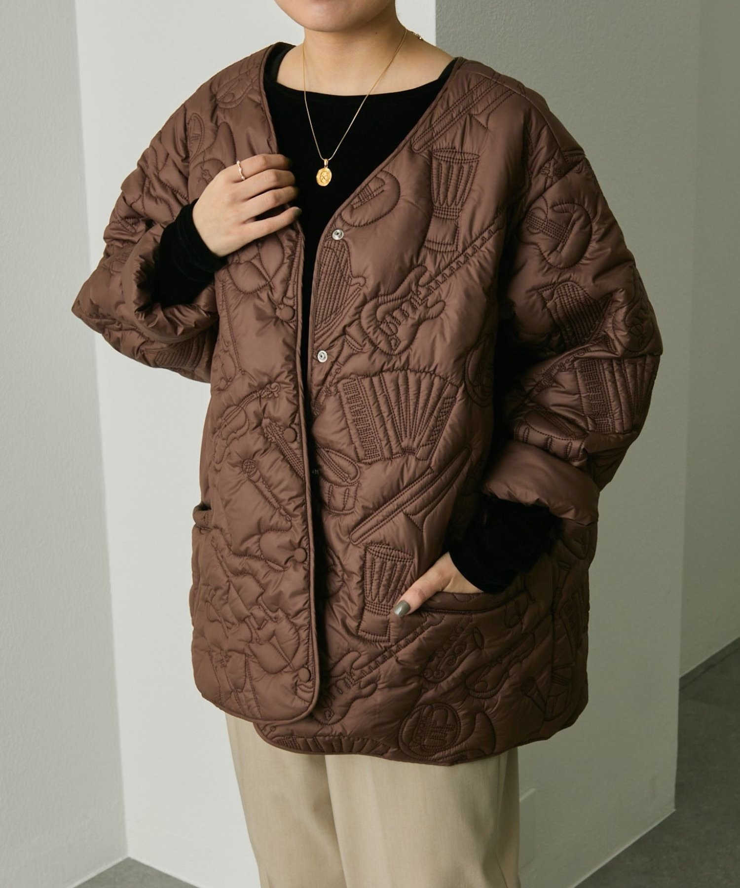 【イア パピヨネ/ear PAPILLONNER】のキルティングジャケット25【SUM1 STYLE】 人気、トレンドファッション・服の通販 founy(ファニー) ファッション Fashion レディースファッション Fashion for Women アウター Coat / Outerwear Collection レディースジャケット・軽アウター Jackets ウェーブ Wavy Pattern キルティング Quilted, Quilting コンパクト Compact, Small Size 軽量 Lightweight, Ultra Light サロペット Overalls, Salopette シンプル Simple, Minimal ジャケット Jacket, Outerwear スポーツ Sports, Activewear 人気 Popular, Best Seller バランス Balance, Style Balance ボトム Bottoms, Lower Wear ポケット Pocket, Pocket Detail おすすめ Recommended / Our Picks other-1|ID: prp329100004738187 ipo3291000000034870597