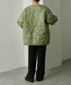 【イア パピヨネ/ear PAPILLONNER】のキルティングジャケット25【SUM1 STYLE】 人気、トレンドファッション・服の通販 founy(ファニー) ファッション Fashion レディースファッション Fashion for Women アウター Coat / Outerwear Collection レディースジャケット・軽アウター Jackets ウェーブ Wavy Pattern キルティング Quilted, Quilting コンパクト Compact, Small Size 軽量 Lightweight, Ultra Light サロペット Overalls, Salopette シンプル Simple, Minimal ジャケット Jacket, Outerwear スポーツ Sports, Activewear 人気 Popular, Best Seller バランス Balance, Style Balance ボトム Bottoms, Lower Wear ポケット Pocket, Pocket Detail おすすめ Recommended / Our Picks thumbnail カーキ|ID: prp329100004738187 ipo3291000000034870600