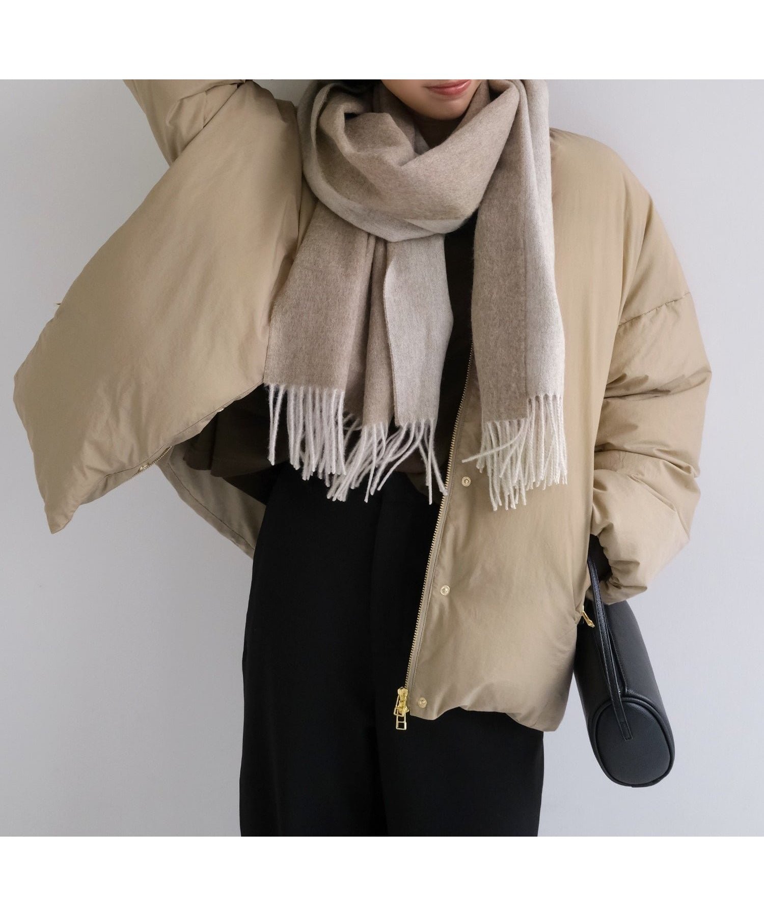 【アンドミー/andme】のノーカラー サイドジップ ダウンジャケット evernavy エバーネイビー インテリア・キッズ・メンズ・レディースファッション・服の通販 founy(ファニー) ファッション Fashion レディースファッション Fashion for Women アウター Coat / Outerwear Collection レディースジャケット・軽アウター Jackets キルティング Quilted, Quilting サイドジップ Side Zip, Side Zipper ジャケット Jacket, Outerwear ストール Stole, Wrap タートルネック Turtleneck, High Neck ダウン Down, Puffer バランス Balance, Style Balance フェザー Feather, Feather Detail フレンチ French, French Style グレージュ|ID: prp329100004738254 ipo3291000000034798980