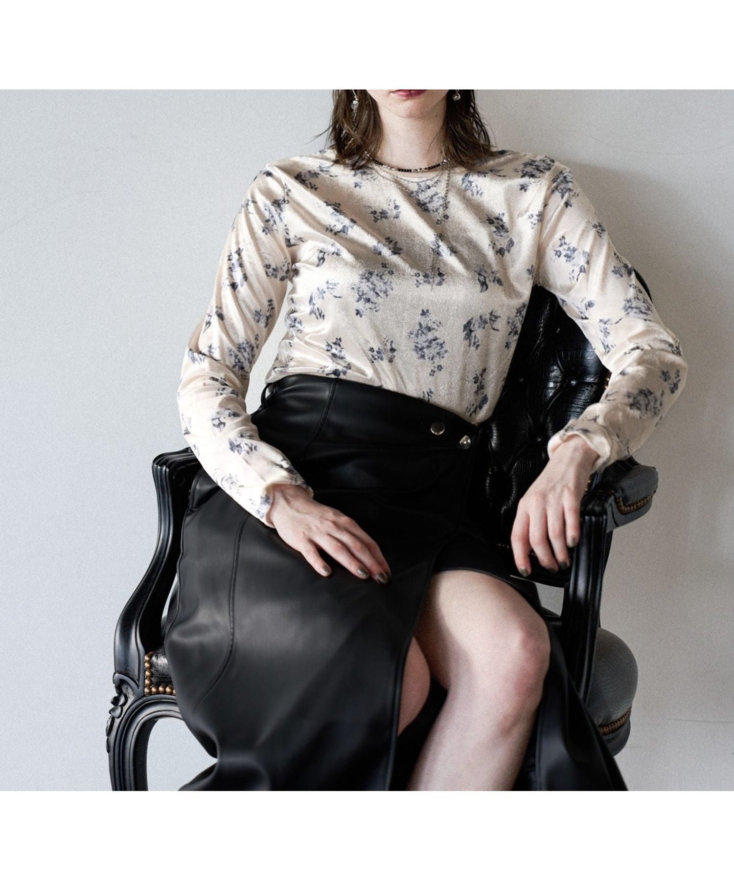 【ハレ/HARE】の2WAYフラワーガラベロアT インテリア・キッズ・メンズ・レディースファッション・服の通販 founy(ファニー) 　ファッション　Fashion　レディースファッション　Fashion for Women　トップス・カットソー　Cut & Sew Tops　ベロアトップス　Velour Tops / Velvet-Look Items　インナー　Innerwear　ウェーブ　Wavy Pattern　オレンジ　Orange　スクエア　Square, Square Shape　ストレート　Straight, Straight Cut　デコルテ　Décolleté, Neckline　トレンド　Trend, Trending Now　ネックレス　Necklace, Pendant Necklace　ビスチェ　Bustier, Corset Top　ベロア　Velour, Soft Velvet　エレガント 上品　Elegant　オフホワイト08|ID: prp329100004738283 ipo3291000000034225609