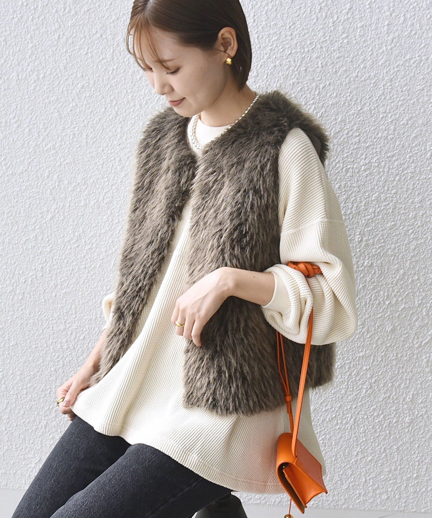【シップス フォー ウィメン/SHIPS】のリバーシブル フェイクファー ボンディング ジレ 24AW インテリア・キッズ・メンズ・レディースファッション・服の通販 founy(ファニー) 　ファッション　Fashion　レディースファッション　Fashion for Women　アウター　Coat / Outerwear Collection　トップス・カットソー　Cut & Sew Tops　ベスト&ジレ / 重ね着スタイル　Vests & Gilets　インナー　Innerwear　コンパクト　Compact, Small Size　ショート　Short, Short Length　スウェット / スエット　Sweatshirt, Sweatwear　ダウン　Down, Puffer　フェイクファー　Faux Fur, Imitation Fur　フェミニン　Feminine, Girly　ベスト　Vest, Waistcoat　ボンディング　Bonding, Bonded Fabric　ミックス　Mix, Mixed Style　リバーシブル　Reversible, Two-Sided　リュクス　Luxury, Elegant, High-End, Chic　2024年　2024　2024-2025秋冬・A/W　Autumn/Winter 2024–25 AW24–25　ブラウン|ID: prp329100004738328 ipo3291000000034225890