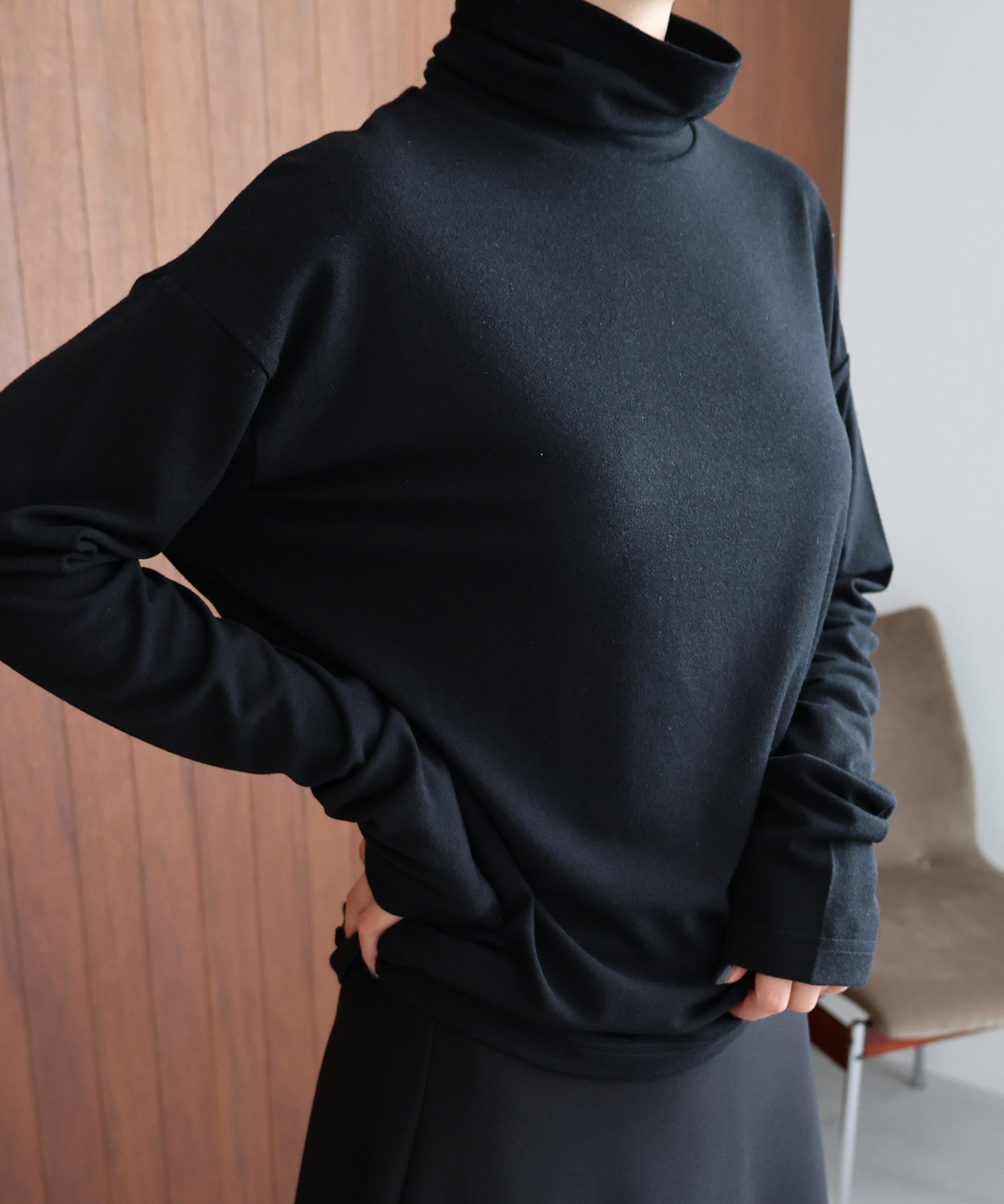 【アンドミー/andme】のメリノ クレープジャージー調 タートルネック トップス evernavy エバーネイビー 人気、トレンドファッション・服の通販 founy(ファニー) 　ファッション　Fashion　レディースファッション　Fashion for Women　トップス・カットソー　Cut & Sew Tops　タートルネック・ハイネックトップス　Turtlenecks & High-Neck Tops　インナー　Innerwear　カットソー　Cut and Sewn Top　ショルダー　Shoulder, Shoulder Strap　タートルネック　Turtleneck, High Neck　トレンド　Trend, Trending Now　ドロップ　Drop Shoulder, Dropped Style　ブラウジング　Blouson Silhouette, Cinched Waist　ボトム　Bottoms, Lower Wear　 other-1|ID: prp329100004738350 ipo3291000000034226043