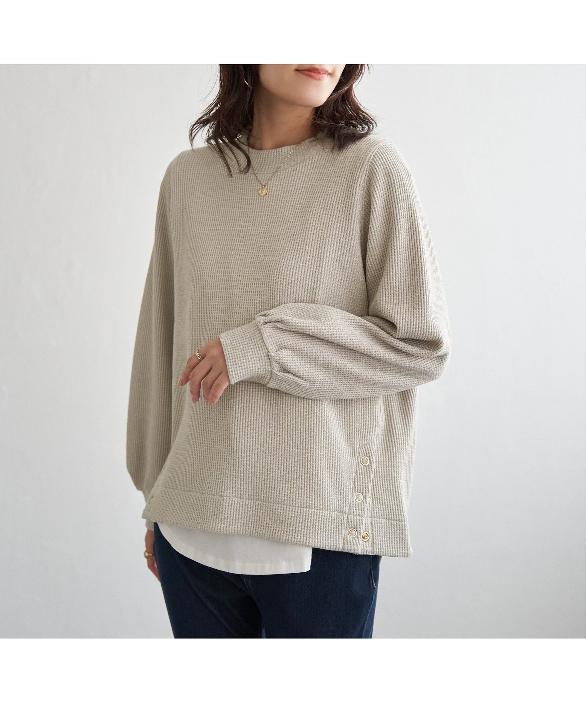 【イッカ/ikka】のラメワッフル裾リングドットプルオーバー インテリア・キッズ・メンズ・レディースファッション・服の通販 founy(ファニー) 　ファッション　Fashion　レディースファッション　Fashion for Women　トップス・カットソー　Cut & Sew Tops　カジュアルプルオーバー・ニットトップス　Pullovers & Knit Tops / Casual Pullovers　スリット　Slit, Slit Detail　ドット　Polka Dot, Dot Pattern　プレーン　Plain, Simple　ワッフル　Waffle, Waffle Knit　今季　This Season, Current Season　ベージュ|ID: prp329100004738400 ipo3291000000034441714