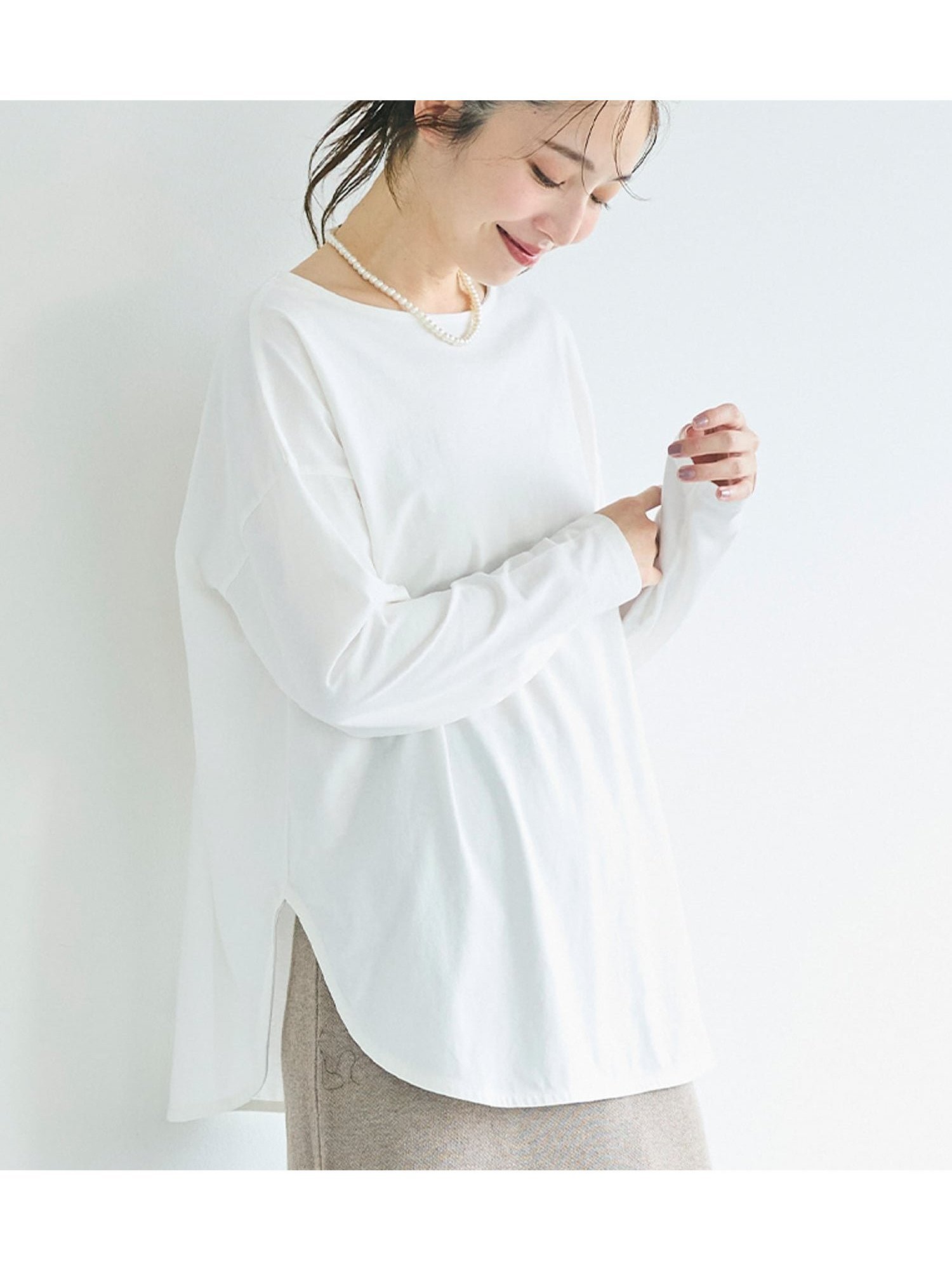 【コカ/COCA】のレギュラーオンスコットンサイドスリットビッグTシャツ 人気、トレンドファッション・服の通販 founy(ファニー) ファッション Fashion レディースファッション Fashion for Women トップス・カットソー Cut & Sew Tops シャツ・ブラウス・オフィスカジュアル Elegant Blouses & Button-Ups ロングTシャツ・Tシャツ Longline T-Shirts & Tees 2025年 2025 2025-2026秋冬・A/W Autumn/Winter 2025–26 AW25–26 シンプル Simple, Minimal スリット Slit, Slit Detail ポケット Pocket, Pocket Detail 半袖 Short Sleeve, Half Sleeve 無地 Plain, Solid Color other-1|ID: prp329100004738413 ipo3291000000034226458