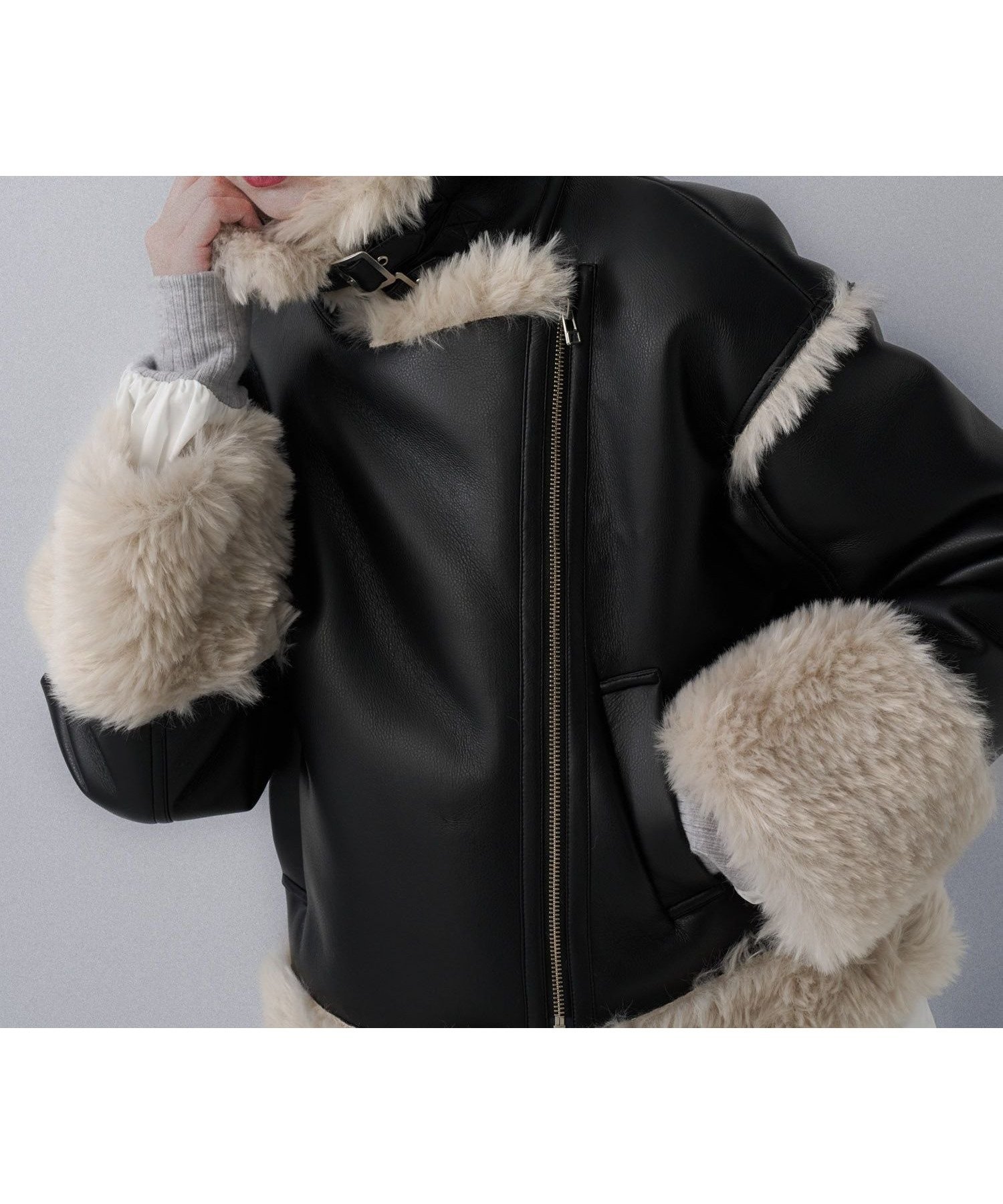 【ハレ/HARE】のフェイクムートンショートジャケット インテリア・キッズ・メンズ・レディースファッション・服の通販 founy(ファニー) 　ファッション　Fashion　レディースファッション　Fashion for Women　アウター　Coat / Outerwear Collection　レディースジャケット・軽アウター　Jackets　アクセサリー　Fashion Accessories　ウェーブ　Wavy Pattern　クール　Cool, Chic　ジーンズ　Jeans, Denim Pants　スカーフ　Scarf, Neckwear　スタンド　Stand Collar, Upright Stand　ストレート　Straight, Straight Cut　タートルネック　Turtleneck, High Neck　フェイクファー　Faux Fur, Imitation Fur　フェミニン　Feminine, Girly　防寒　Cold Protection, Winter-Ready　マフラー　Scarf, Muffler　リボン　Ribbon, Bow　リラックス　Relax, Relaxed Fit　レース　Lace, Lace Fabric　ブラック09|ID: prp329100004738814 ipo3291000000034790086