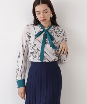 【ピンキーアンドダイアン/Pinky&Dianne】のフローラルスカーフプリントブラウス 人気、トレンドファッション・服の通販 founy(ファニー) ファッション Fashion レディースファッション Fashion for Women トップス・カットソー Cut & Sew Tops シャツ・ブラウス・オフィスカジュアル Elegant Blouses & Button-Ups アンティーク Antique-Inspired エレガント 上品 Elegant カフス Cuff Design クラシカル Classical, Vintage-Inspired シンプル Simple, Minimal スカーフ Scarf, Neckwear スタンド Stand Collar, Upright Stand ストレッチ Stretch, Stretchy Fabric ドレープ Drape, Draping Fabric パターン Pattern, Design Print プリント Print, Printed Pattern リボン Ribbon, Bow |ID:prp329100004738818