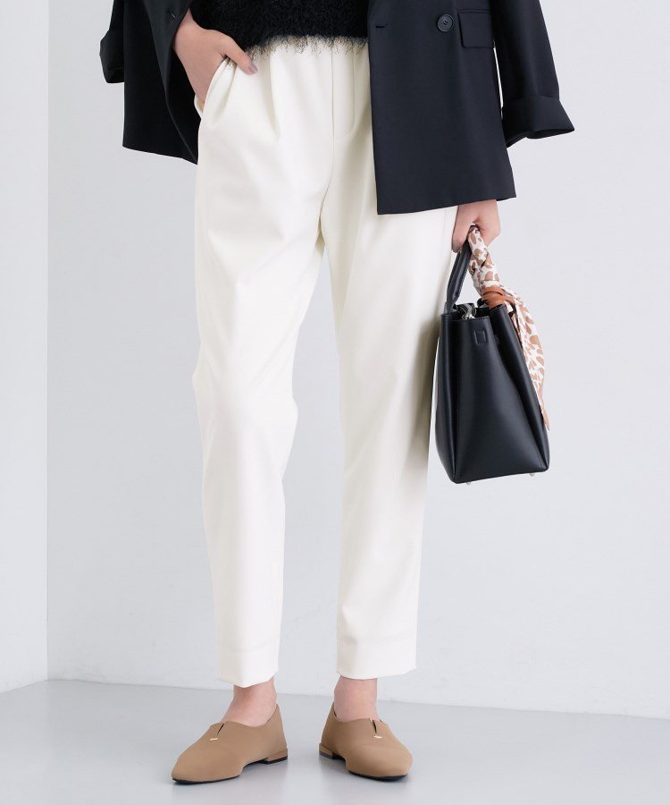 【インディヴィ/INDIVI】の人気NO.1【褒められパンツ/高ストレッチ/ウエストゴム】タックテーパードパンツ インテリア・キッズ・メンズ・レディースファッション・服の通販 founy(ファニー) ファッション Fashion レディースファッション Fashion for Women パンツ Pants & Trousers ジャケット Jacket, Outerwear スキニー Skinny, Slim Fit ストレッチ Stretch, Stretchy Fabric スマート Smart, Elegant 人気 Popular, Best Seller バランス Balance, Style Balance ポケット Pocket, Pocket Detail ビジネス 仕事 通勤 Business / Work / Commuting ホワイト|ID: prp329100004739426 ipo3291000000034465619