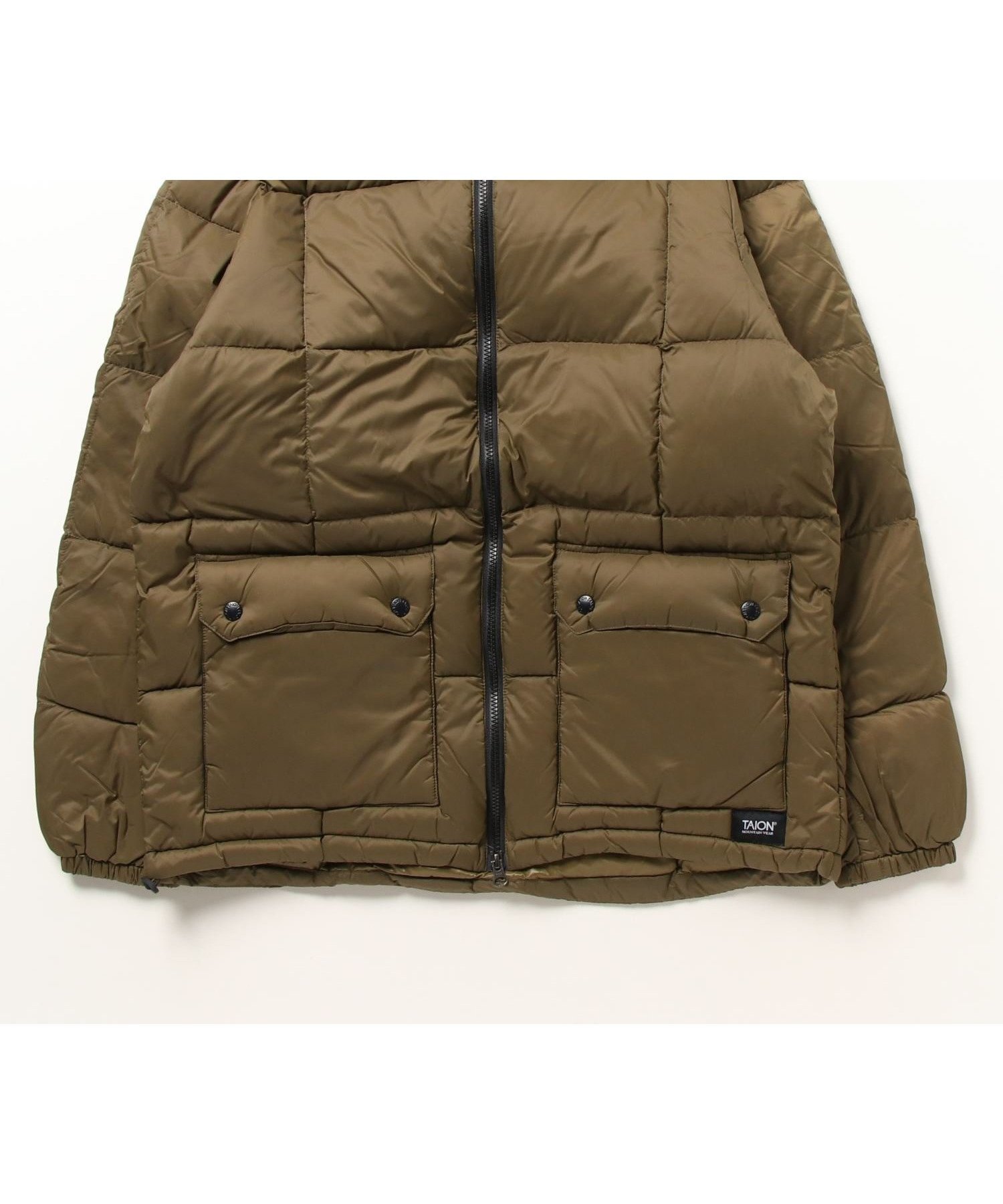 【セットアップセブン/SETUP7】のTAION/TAION-102VZMT MOUNTAIN PACKABLE VOLUME DOWN JACKET インテリア・キッズ・メンズ・レディースファッション・服の通販 founy(ファニー) 　ファッション　Fashion　レディースファッション　Fashion for Women　アウター　Coat / Outerwear Collection　レディースジャケット・軽アウター　Jackets　インナー　Innerwear　コンパクト　Compact, Small Size　今季　This Season, Current Season　スウェット / スエット　Sweatshirt, Sweatwear　スリット　Slit, Slit Detail　セットアップ　Set-Up, Coordinated Outfit　タイトスカート　Pencil Skirt, Tight Skirt　ダウン　Down, Puffer　デニム　Denim, Jeans Material　トレンド　Trend, Trending Now　トレーナー　Sweatshirt, Trainer　再入荷　Restock / Back in Stock　旅行　Travel　スマホショルダーバッグ　Smartphone Shoulder Bag　OLV|ID: prp329100004739473 ipo3291000000034236002