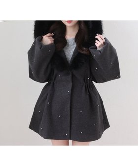 【ナイスクラップ/NICE CLAUP】のフードフェイクファービジューミドルコート 人気、トレンドファッション・服の通販 founy(ファニー) ファッション Fashion レディースファッション Fashion for Women アウター Coat / Outerwear Collection コート・ロングコート・ピーコート Long Coats, Peacoats & More 2025年 2025 2025-2026秋冬・A/W Autumn/Winter 2025–26 AW25–26 冬 Winter / This Winter おすすめ Recommended / Our Picks スラックス Slacks, Dress Pants デニム Denim, Jeans Material フェミニン Feminine, Girly ミドル Middle Length, Mid Height ロング Long, Long-Length エレガント 上品 Elegant |ID:prp329100004739548