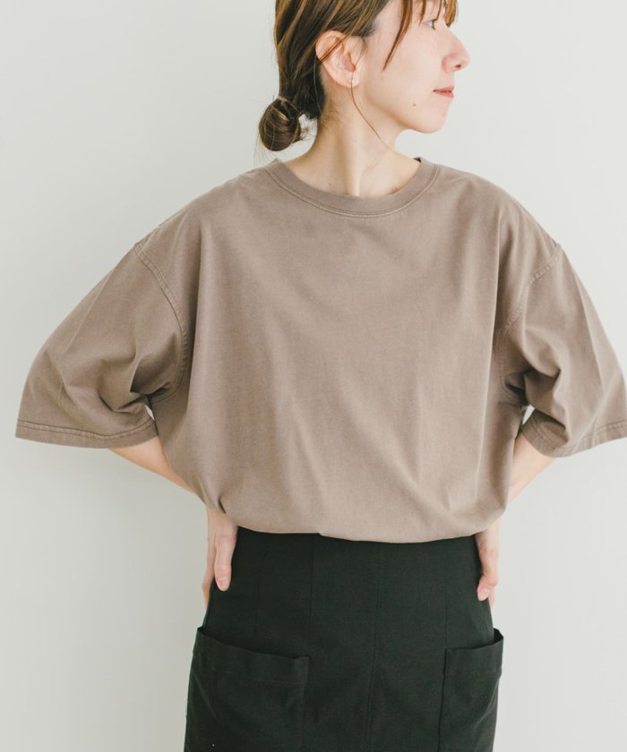 【アイテムズアーバンリサーチ/ITEMS URBAN RESEARCH】のピグメントTシャツ インテリア・キッズ・メンズ・レディースファッション・服の通販 founy(ファニー) https://founy.com/ ファッション Fashion レディースファッション Fashion for Women トップス・カットソー Cut & Sew Tops シャツ・ブラウス・オフィスカジュアル Elegant Blouses & Button-Ups ロングTシャツ・Tシャツ Longline T-Shirts & Tees 2025年 2025 2025春夏・S/S Spring/Summer 2025 SS25 スリット Slit, Slit Detail リラックス Relax, Relaxed Fit 夏 Summer S/S・春夏 SS, Spring/Summer, Warm Season |ID: prp329100004739564 ipo3291000000034236968