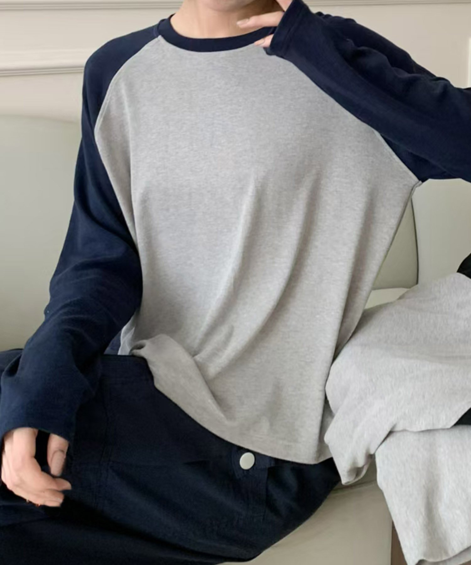 【アイモハ/aimoha】のaimoha -select-/ラグランスリーブ長袖Tシャツ インテリア・キッズ・メンズ・レディースファッション・服の通販 founy(ファニー) 　ファッション　Fashion　レディースファッション　Fashion for Women　トップス・カットソー　Cut & Sew Tops　シャツ・ブラウス・オフィスカジュアル　Elegant Blouses & Button-Ups　ロングTシャツ・Tシャツ　Longline T-Shirts & Tees　おすすめ　Recommended / Our Picks　カーディガン　Cardigan, Knitwear　シューズ　Shoes, Footwear　ショート　Short, Short Length　シンプル　Simple, Minimal　ジャケット　Jacket, Outerwear　スタイリッシュ　Stylish, Fashionable　スニーカー　Sneakers, Trainers　スリーブ　Sleeve, Long Sleeve / Short Sleeve　デニム　Denim, Jeans Material　バランス　Balance, Style Balance　リラックス　Relax, Relaxed Fit　長袖　Long Sleeve, Full Sleeve　ネイビー|ID: prp329100004739648 ipo3291000000034237929
