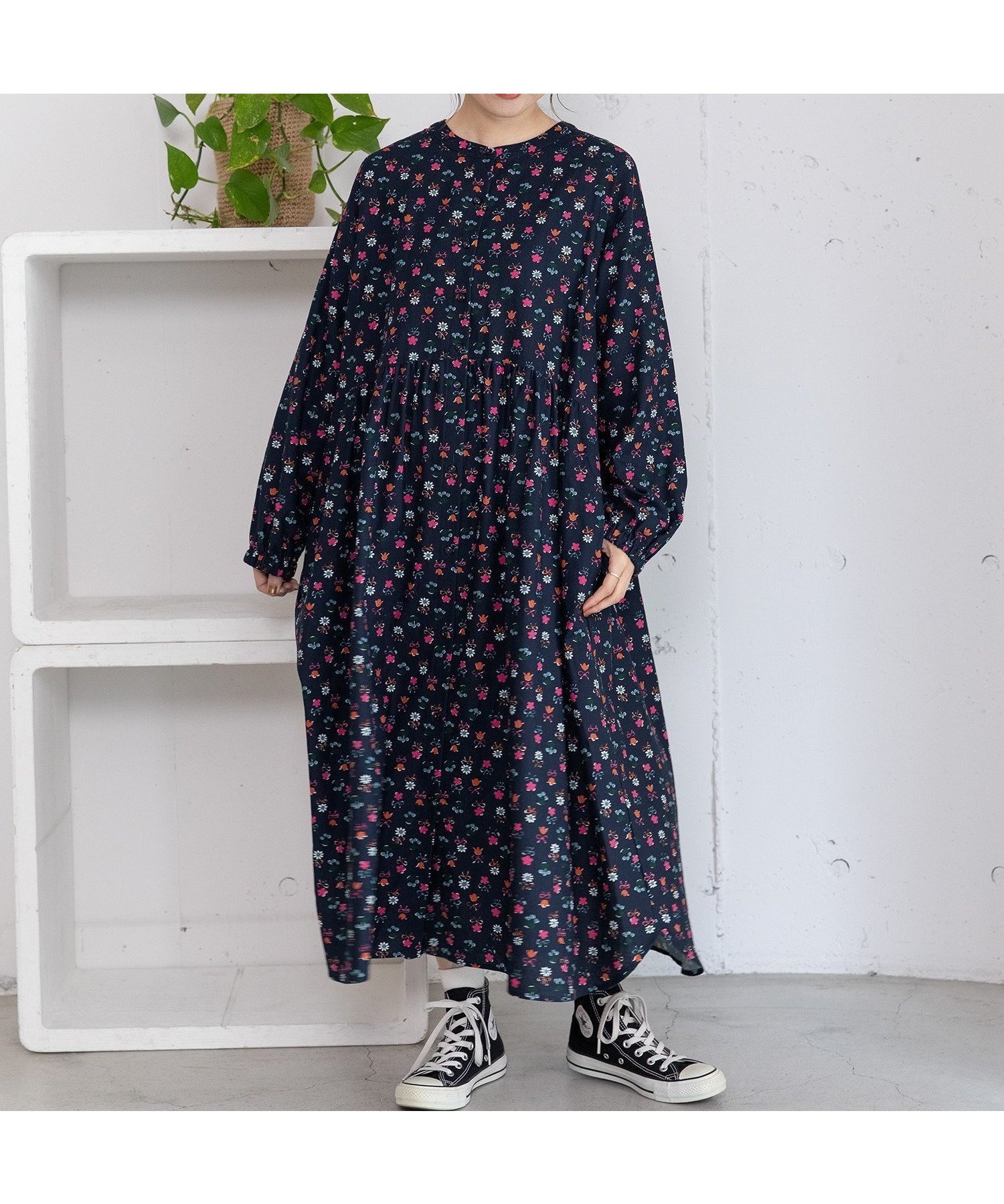 【プードゥドゥ/POU DOU DOU】のフラワープリント切替ギャザーワンピース 人気、トレンドファッション・服の通販 founy(ファニー) 　ファッション　Fashion　レディースファッション　Fashion for Women　ワンピース　Dresses　ギャザー　Gathered, Ruffled　切替　Switching, Contrast Panel　スマート　Smart, Elegant　タートルネック　Turtleneck, High Neck　フラワー　Flower, Floral　プリント　Print, Printed Pattern　ポケット　Pocket, Pocket Detail　羽織　Haori, Light Jacket　 other-1|ID: prp329100004739803 ipo3291000000034239167