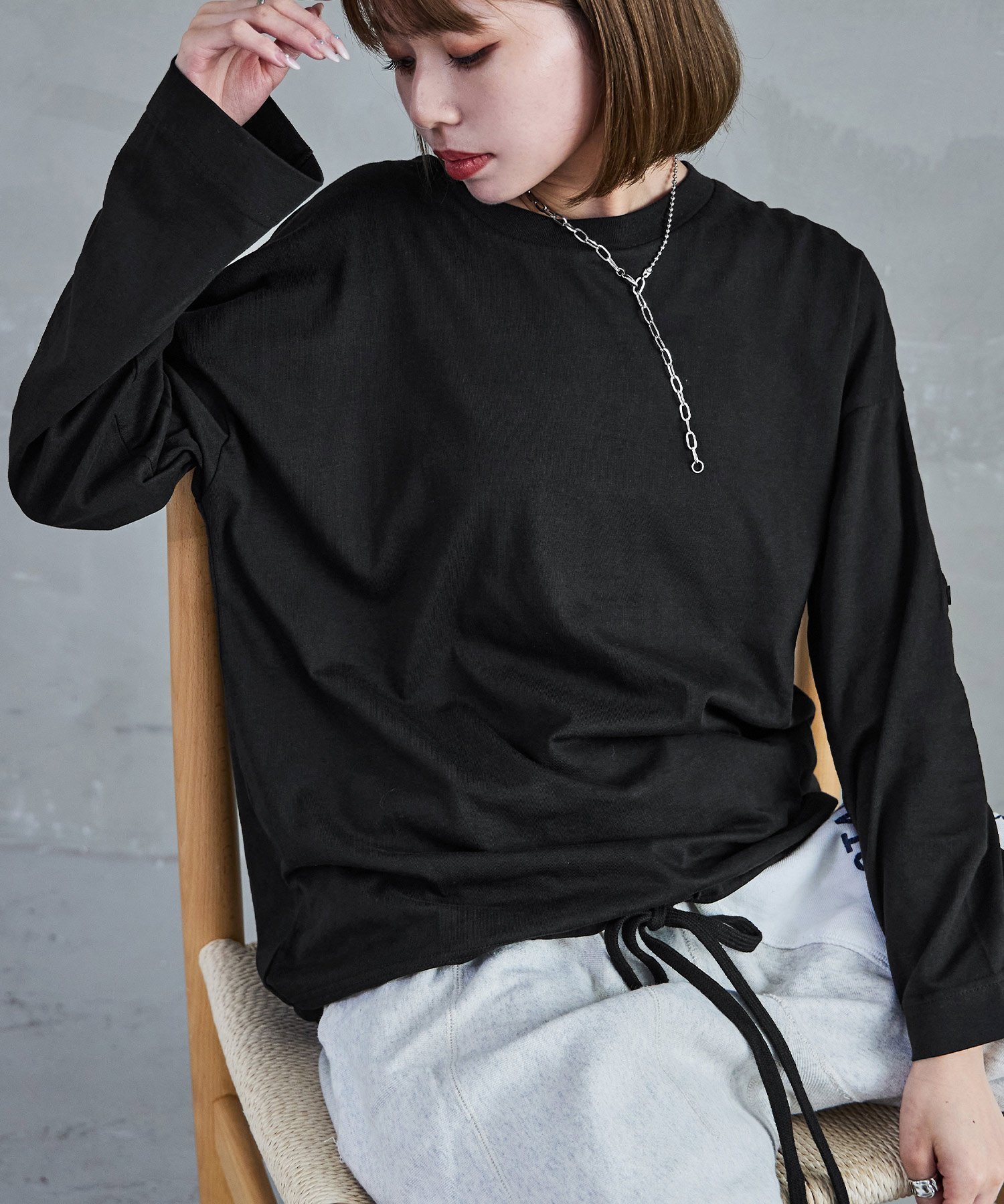 【ビーフラット/bflat】の【M-5L】2WAYバルーントップス 長袖 ロングスリーブ カットソー バルーンシルエット インテリア・キッズ・メンズ・レディースファッション・服の通販 founy(ファニー) 　ファッション　Fashion　レディースファッション　Fashion for Women　トップス・カットソー　Cut & Sew Tops　カットソー・ベーシックTシャツ　Cut-and-Sewn Tops / Stretch Tees & Basics　おすすめ　Recommended / Our Picks　カットソー　Cut and Sewn Top　スキニー　Skinny, Slim Fit　スラックス　Slacks, Dress Pants　スリム　Slim, Slim Fit　スリーブ　Sleeve, Long Sleeve / Short Sleeve　ドレープ　Drape, Draping Fabric　ドローコード　Drawcord, Drawstring Cord　ハーフ　Half, Half-Length　バランス　Balance, Style Balance　バルーン　Balloon, Balloon Silhouette　フロント　Front, Front Design　ロング　Long, Long-Length　ワイド　Wide, Wide Fit　A/W・秋冬　Autumn/Winter　長袖　Long Sleeve, Full Sleeve　ブラック|ID: prp329100004740304 ipo3291000000034244111