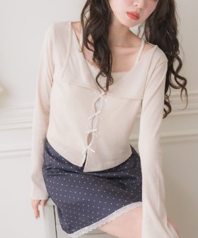 【レトロガール/RETRO GIRL】のBIGカラーレイヤード風CT 人気、トレンドファッション・服の通販 founy(ファニー) ファッション Fashion レディースファッション Fashion for Women アウター Coat / Outerwear Collection おすすめ Recommended / Our Picks カットソー Cut and Sewn Top ガーリー Girly, Feminine Style コンパクト Compact, Small Size スリーブ Sleeve, Long Sleeve / Short Sleeve ドッキング Docking, Mixed Material フリル Frill, Ruffle フレア Flare, Flared フロント Front, Front Design プリーツ Pleats, Pleated ボトム Bottoms, Lower Wear リボン Ribbon, Bow |ID:prp329100004740383