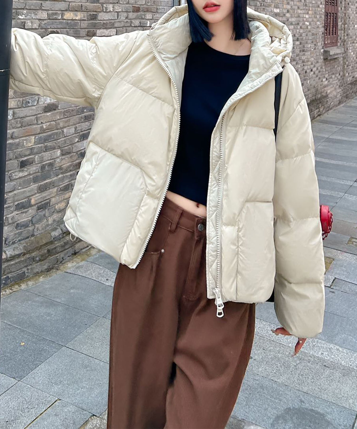 【アイモハ/aimoha】のaimoha -select-/シンプルショートダウン インテリア・キッズ・メンズ・レディースファッション・服の通販 founy(ファニー) 　ファッション　Fashion　レディースファッション　Fashion for Women　ショルダー　Shoulder, Shoulder Strap　ショート　Short, Short Length　ジャケット　Jacket, Outerwear　ダウン　Down, Puffer　デニム　Denim, Jeans Material　ドロップ　Drop Shoulder, Dropped Style　ポケット　Pocket, Pocket Detail　リラックス　Relax, Relaxed Fit　ワイド　Wide, Wide Fit　冬　Winter / This Winter　軽量　Lightweight, Ultra Light　防寒　Cold Protection, Winter-Ready　オフホワイト|ID: prp329100004740386 ipo3291000000034245482