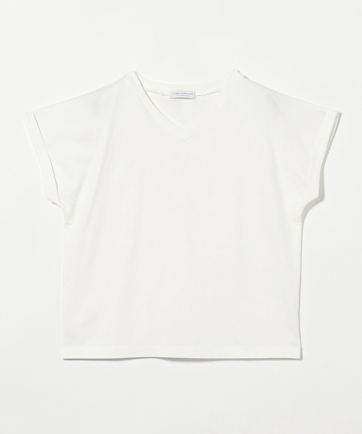 【ユナイテッドアローズ/UNITED ARROWS】のVネック フレンチスリーブTシャツ A DAY IN THE LIFE インテリア・キッズ・メンズ・レディースファッション・服の通販 founy(ファニー) 　ファッション　Fashion　レディースファッション　Fashion for Women　トップス・カットソー　Cut & Sew Tops　シャツ・ブラウス・オフィスカジュアル　Elegant Blouses & Button-Ups　ロングTシャツ・Tシャツ　Longline T-Shirts & Tees　Vネックトップス　V-Neck Tops / V-Cut Neckline Shirts　インナー　Innerwear　スリーブ　Sleeve, Long Sleeve / Short Sleeve　デニム　Denim, Jeans Material　フレア　Flare, Flared　フレンチ　French, French Style　ボーダー　Border, Stripe　リラックス　Relax, Relaxed Fit　アウトレット　Outlet / Clearance　WHITE|ID: prp329100004740388 ipo3291000000034245563