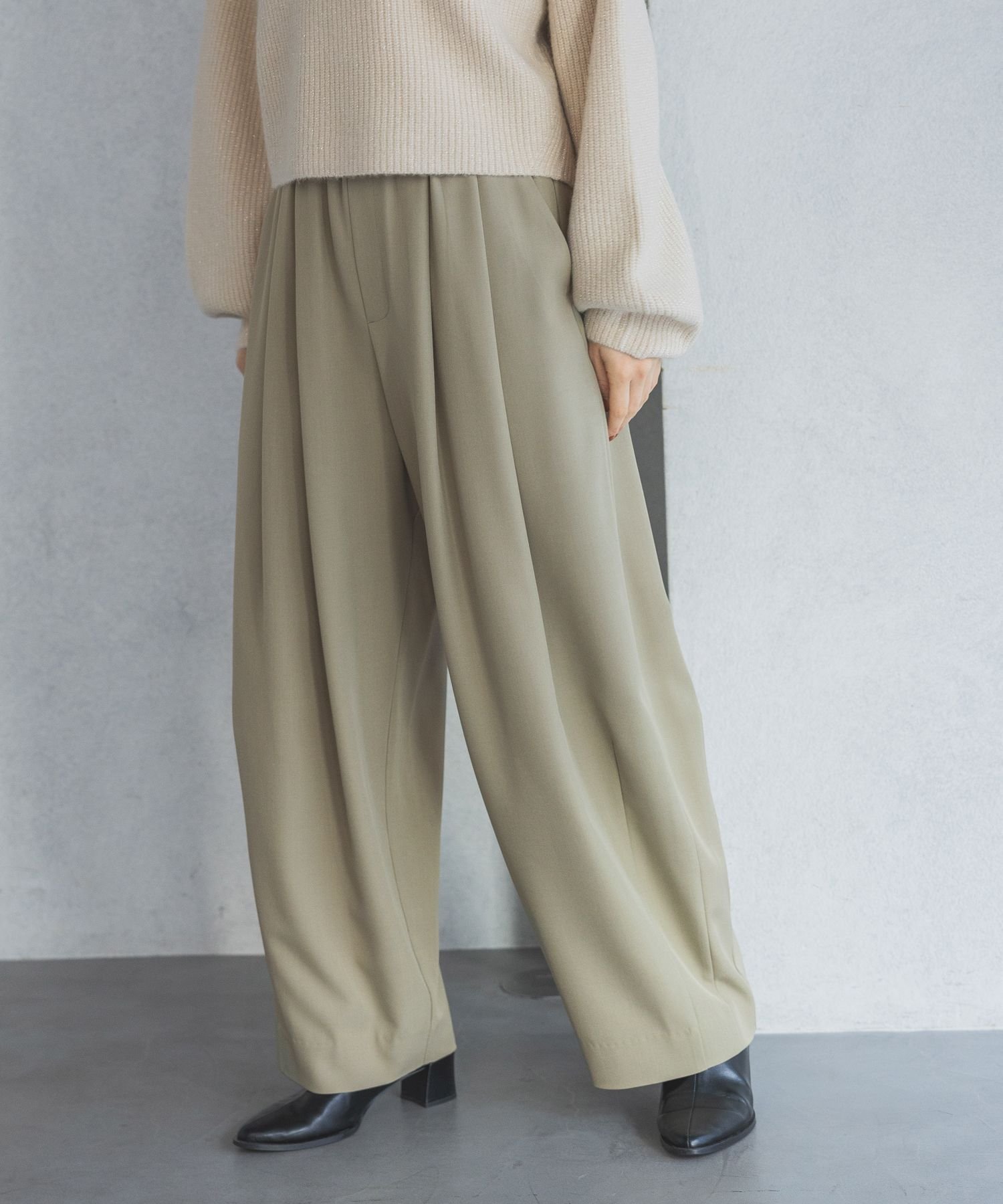 【アパートバイローリーズ/apart by lowrys】のスラックスコクーンボリュームパンツ インテリア・キッズ・メンズ・レディースファッション・服の通販 founy(ファニー) 　ファッション　Fashion　レディースファッション　Fashion for Women　パンツ　Pants & Trousers　おすすめ　Recommended / Our Picks　トレンド　Trend, Trending Now　マニッシュ　Mannish, Boyish　人気　Popular, Best Seller　ビジネス 仕事 通勤　Business / Work / Commuting　冬　Winter / This Winter　秋　Autumn　A/W・秋冬　Autumn/Winter　ベージュ52|ID: prp329100004740423 ipo3291000000034246132