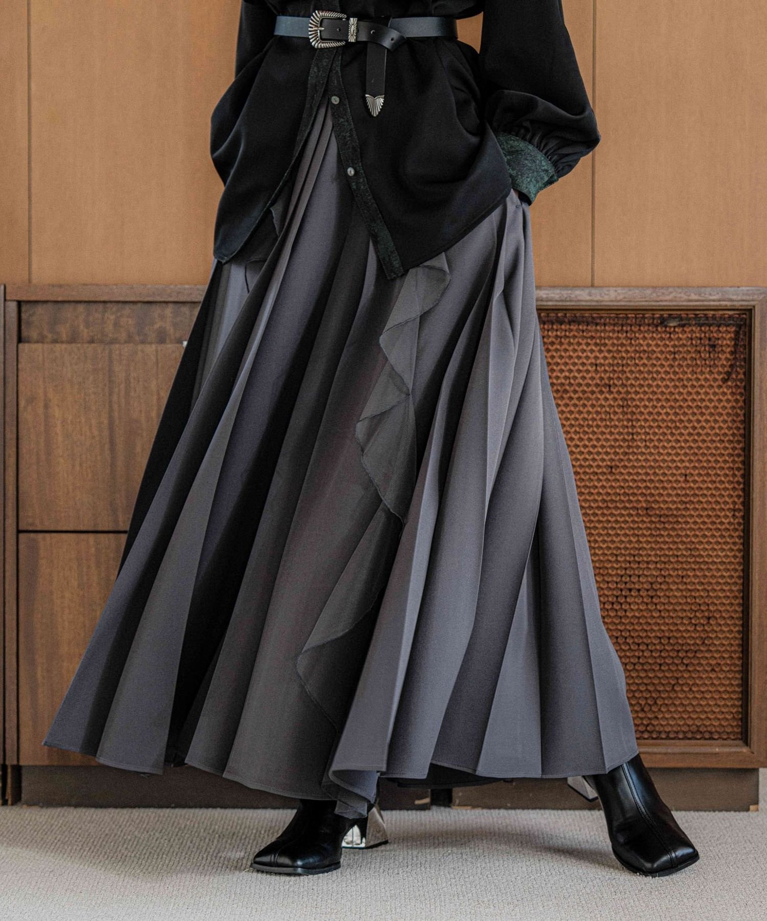 【ハレ/HARE】のシアーフリルプリーツスカート 人気、トレンドファッション・服の通販 founy(ファニー) 　ファッション　Fashion　レディースファッション　Fashion for Women　スカート　Skirts　プリーツスカート / 上品フェミニンスタイル　Pleated Skirts　アクセサリー　Fashion Accessories　ウェーブ　Wavy Pattern　カーディガン　Cardigan, Knitwear　ショート　Short, Short Length　シンプル　Simple, Minimal　ジャケット　Jacket, Outerwear　スウェット / スエット　Sweatshirt, Sweatwear　スタイリッシュ　Stylish, Fashionable　ストレート　Straight, Straight Cut　スニーカー　Sneakers, Trainers　チュール　Tulip, Tulip Motif　ドッキング　Docking, Mixed Material　バランス　Balance, Style Balance　フィット　Fit, Slim Fit　フェミニン　Feminine, Girly　フリル　Frill, Ruffle　フレア　Flare, Flared　プリーツ　Pleats, Pleated　無地　Plain, Solid Color　リラックス　Relax, Relaxed Fit　ルーズ　Loose, Oversized　A/W・秋冬　Autumn/Winter　おすすめ　Recommended / Our Picks　エレガント 上品　Elegant　 other-1|ID: prp329100004740493 ipo3291000000034608158