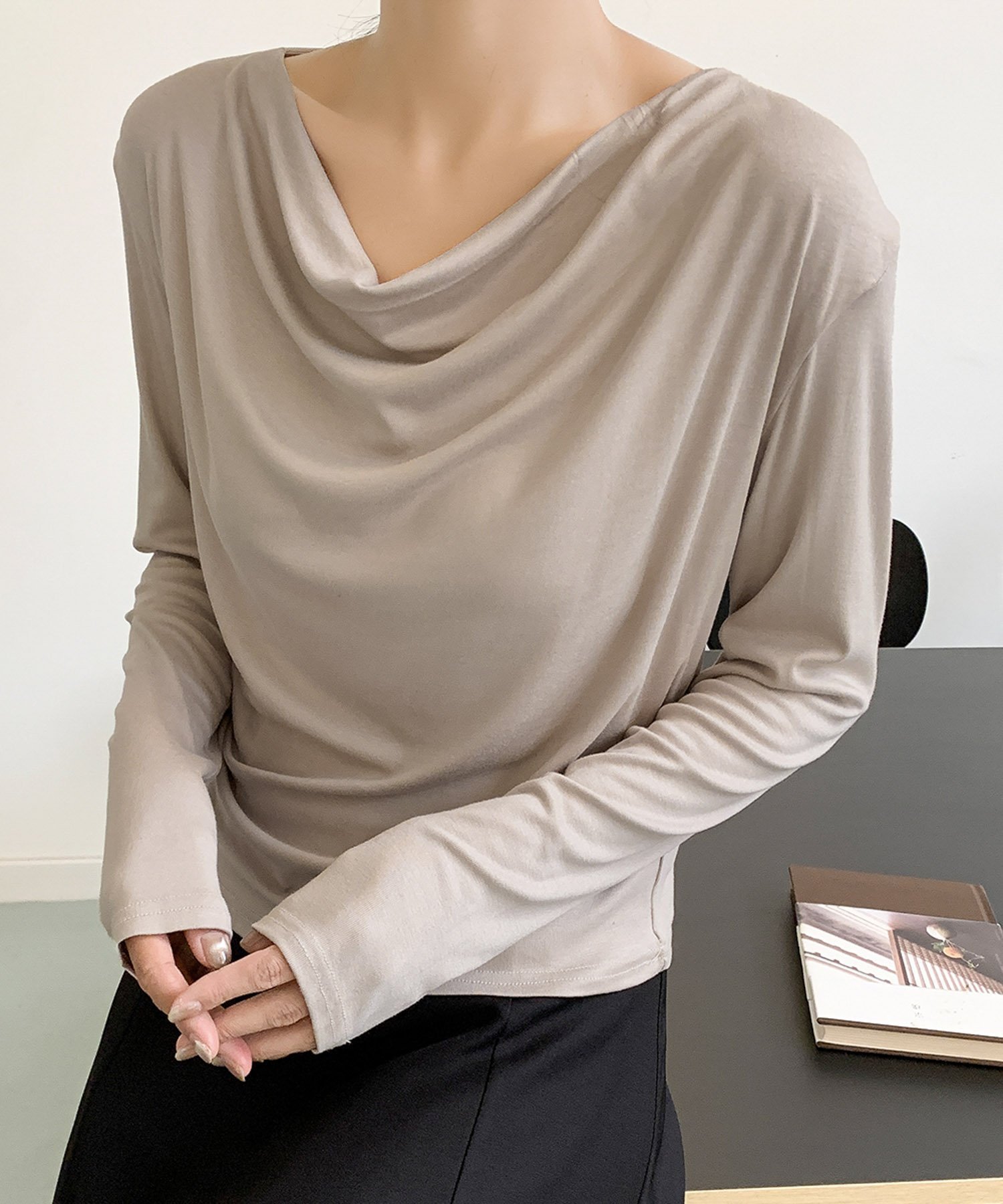 【ガール/GIRL】のドレープネック カットソー インテリア・キッズ・メンズ・レディースファッション・服の通販 founy(ファニー) 　ファッション　Fashion　レディースファッション　Fashion for Women　トップス・カットソー　Cut & Sew Tops　カットソー・ベーシックTシャツ　Cut-and-Sewn Tops / Stretch Tees & Basics　なめらか　Smooth, Silky Texture　カットソー　Cut and Sewn Top　ベーシック　Basic, Essential　エレガント 上品　Elegant　再入荷　Restock / Back in Stock　長袖　Long Sleeve, Full Sleeve　BE|ID: prp329100004740497 ipo3291000000034247205