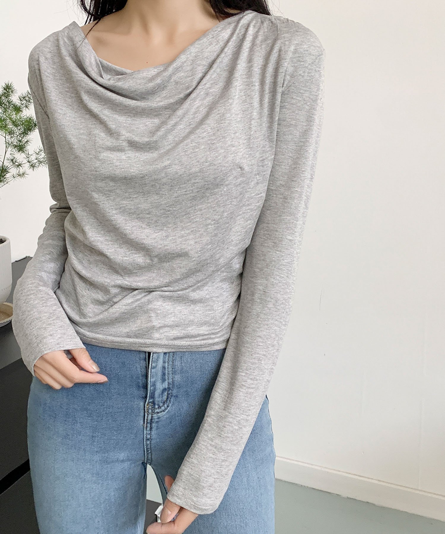 【ガール/GIRL】のドレープネック カットソー インテリア・キッズ・メンズ・レディースファッション・服の通販 founy(ファニー) 　ファッション　Fashion　レディースファッション　Fashion for Women　トップス・カットソー　Cut & Sew Tops　カットソー・ベーシックTシャツ　Cut-and-Sewn Tops / Stretch Tees & Basics　なめらか　Smooth, Silky Texture　カットソー　Cut and Sewn Top　ベーシック　Basic, Essential　エレガント 上品　Elegant　再入荷　Restock / Back in Stock　長袖　Long Sleeve, Full Sleeve　GRY|ID: prp329100004740497 ipo3291000000034247211