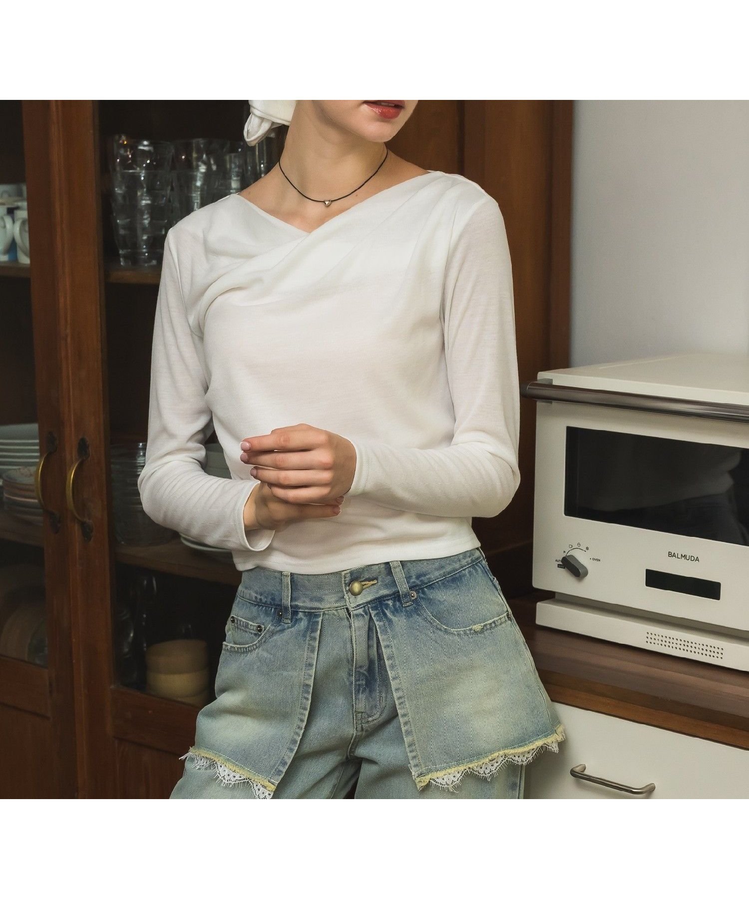 【レトロガール/RETRO GIRL】のドレープカットソー インテリア・キッズ・メンズ・レディースファッション・服の通販 founy(ファニー) 　ファッション　Fashion　レディースファッション　Fashion for Women　トップス・カットソー　Cut & Sew Tops　カットソー・ベーシックTシャツ　Cut-and-Sewn Tops / Stretch Tees & Basics　おすすめ　Recommended / Our Picks　ウェーブ　Wavy Pattern　カットソー　Cut and Sewn Top　シンプル　Simple, Minimal　デニム　Denim, Jeans Material　トレンド　Trend, Trending Now　ドレープ　Drape, Draping Fabric　フレア　Flare, Flared　ベーシック　Basic, Essential　夏　Summer　秋　Autumn　長袖　Long Sleeve, Full Sleeve　オフホワイト|ID: prp329100004740502 ipo3291000000034247275
