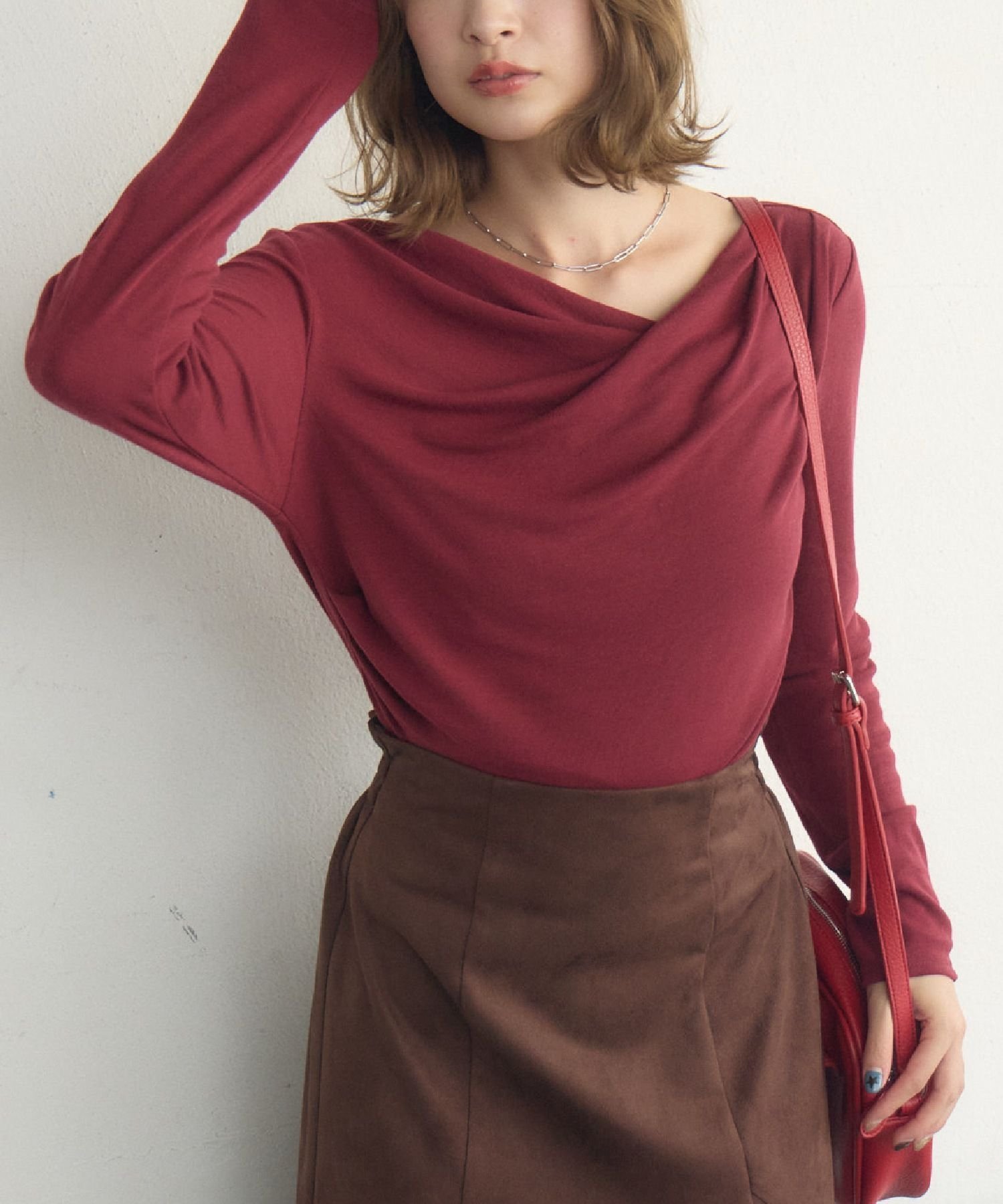 【レトロガール/RETRO GIRL】のドレープカットソー インテリア・キッズ・メンズ・レディースファッション・服の通販 founy(ファニー) 　ファッション　Fashion　レディースファッション　Fashion for Women　トップス・カットソー　Cut & Sew Tops　カットソー・ベーシックTシャツ　Cut-and-Sewn Tops / Stretch Tees & Basics　おすすめ　Recommended / Our Picks　ウェーブ　Wavy Pattern　カットソー　Cut and Sewn Top　シンプル　Simple, Minimal　デニム　Denim, Jeans Material　トレンド　Trend, Trending Now　ドレープ　Drape, Draping Fabric　フレア　Flare, Flared　ベーシック　Basic, Essential　夏　Summer　秋　Autumn　長袖　Long Sleeve, Full Sleeve　レッド|ID: prp329100004740502 ipo3291000000034247282