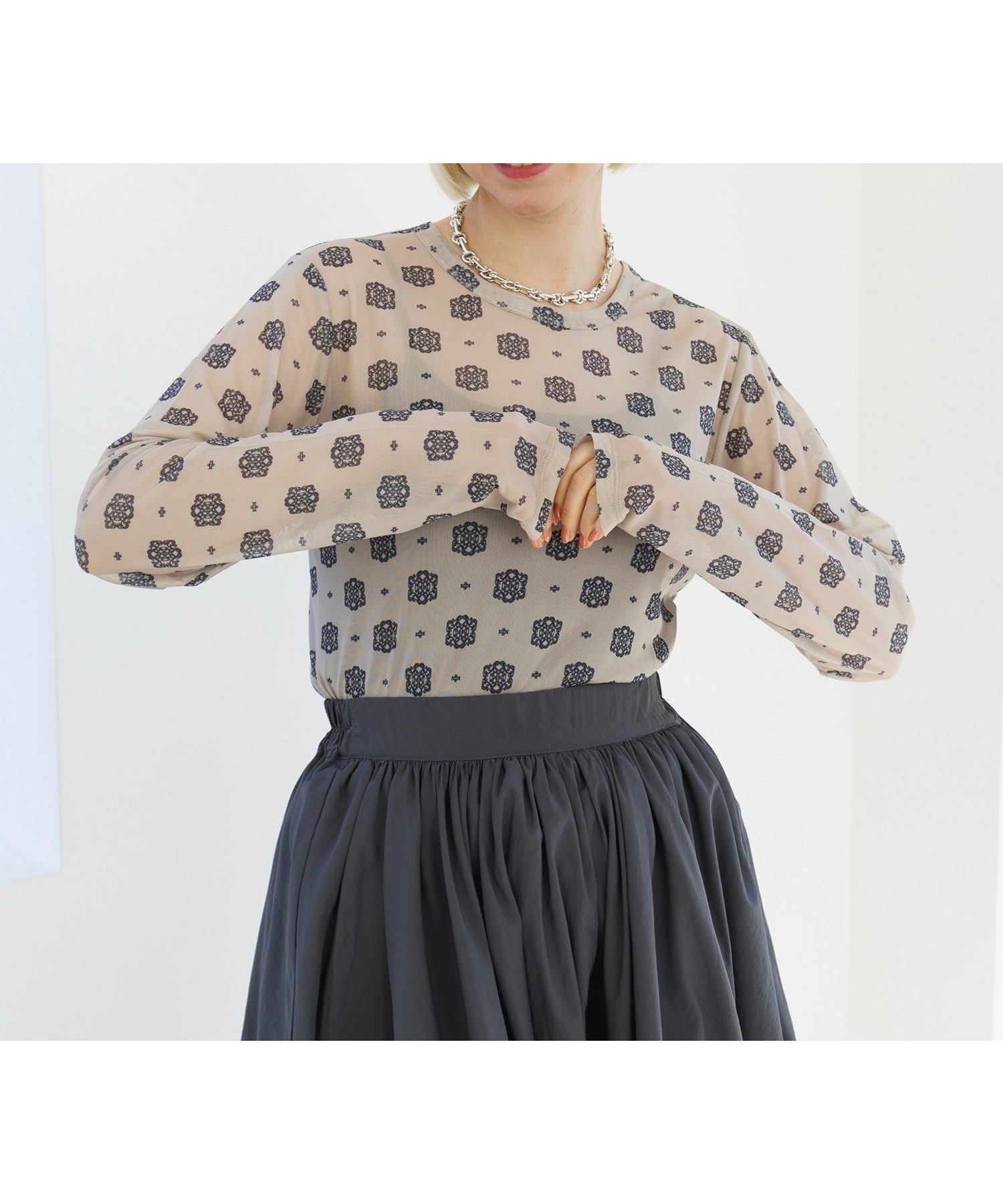 【セットアップセブン/SETUP7】のMAISON BREEZE reveur/crew neck long sleeve printed sheer tops シアートップス インテリア・キッズ・メンズ・レディースファッション・服の通販 founy(ファニー) 　ファッション　Fashion　レディースファッション　Fashion for Women　トップス・カットソー　Cut & Sew Tops　アクセサリー　Fashion Accessories　インナー　Innerwear　エレガント 上品　Elegant　キャミソール　Camisole, Spaghetti Strap Top　シアー　Sheer, See-Through　タンク　Tank Top, Sleeveless Top　トレンド　Trend, Trending Now　プリント　Print, Printed Pattern　リラックス　Relax, Relaxed Fit　再入荷　Restock / Back in Stock　おすすめ　Recommended / Our Picks　BGE2|ID: prp329100004740532 ipo3291000000034435499