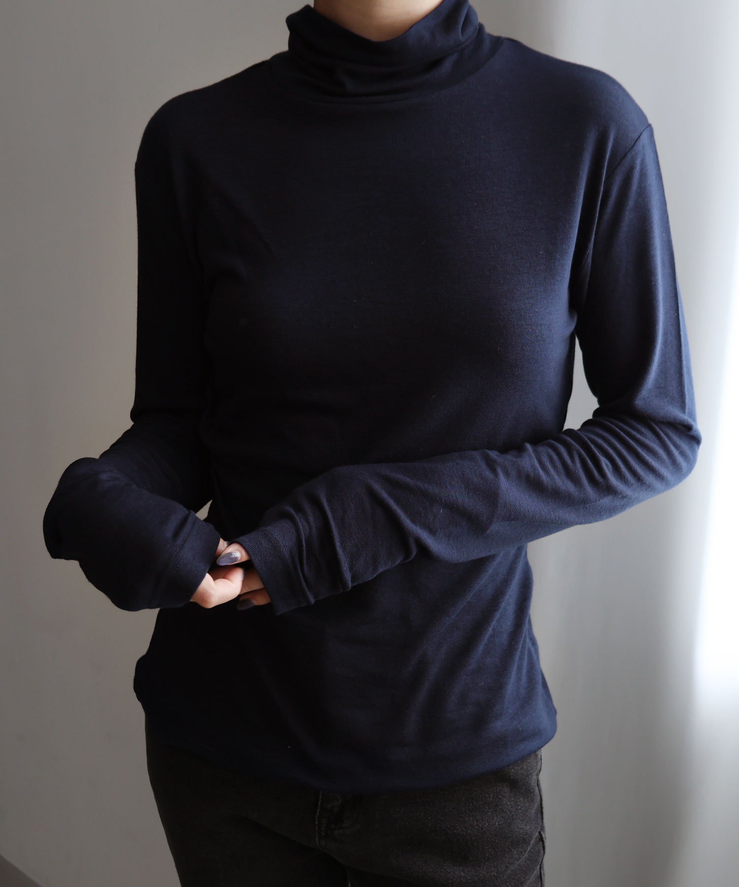【アンドミー/andme】のシアー なめらか タートルネック evernavy エバーネイビー インテリア・キッズ・メンズ・レディースファッション・服の通販 founy(ファニー) 　ファッション　Fashion　レディースファッション　Fashion for Women　トップス・カットソー　Cut & Sew Tops　タートルネック・ハイネックトップス　Turtlenecks & High-Neck Tops　シアー　Sheer, See-Through　タートルネック　Turtleneck, High Neck　ダブル　Double, Double-Breasted　なめらか　Smooth, Silky Texture　バランス　Balance, Style Balance　エレガント 上品　Elegant　ネイビー|ID: prp329100004740538 ipo3291000000034247703