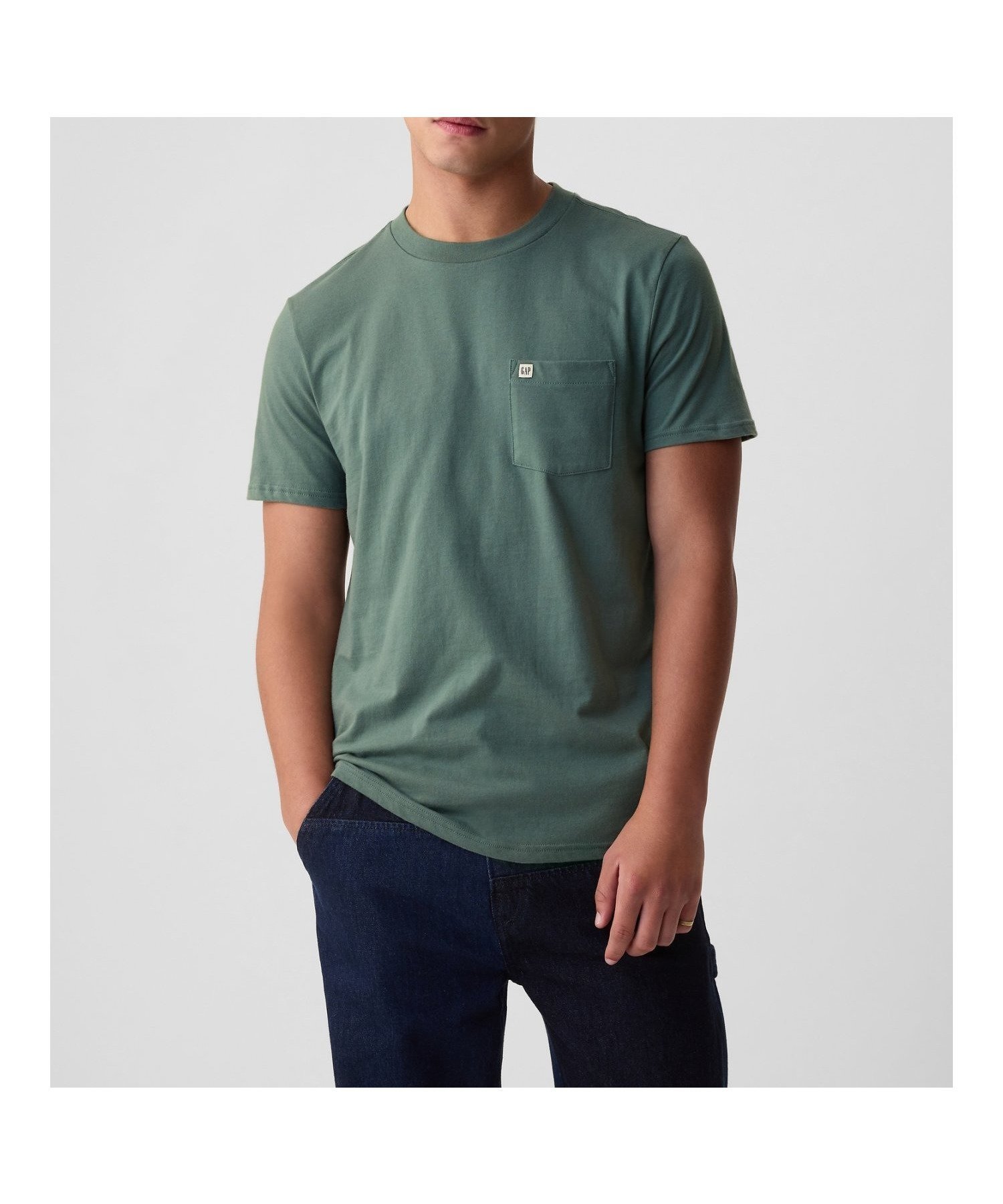 【ギャップ/GAP】のGAPミニロゴ ポケット Tシャツ(ユニセックス) インテリア・キッズ・メンズ・レディースファッション・服の通販 founy(ファニー) 　ファッション　Fashion　レディースファッション　Fashion for Women　トップス・カットソー　Cut & Sew Tops　シャツ・ブラウス・オフィスカジュアル　Elegant Blouses & Button-Ups　ロングTシャツ・Tシャツ　Longline T-Shirts & Tees　パッチ　Patch, Appliqué　ポケット　Pocket, Pocket Detail　半袖　Short Sleeve, Half Sleeve　DARK_FOREST_18-5611_TC|ID: prp329100004740547 ipo3291000000034944058