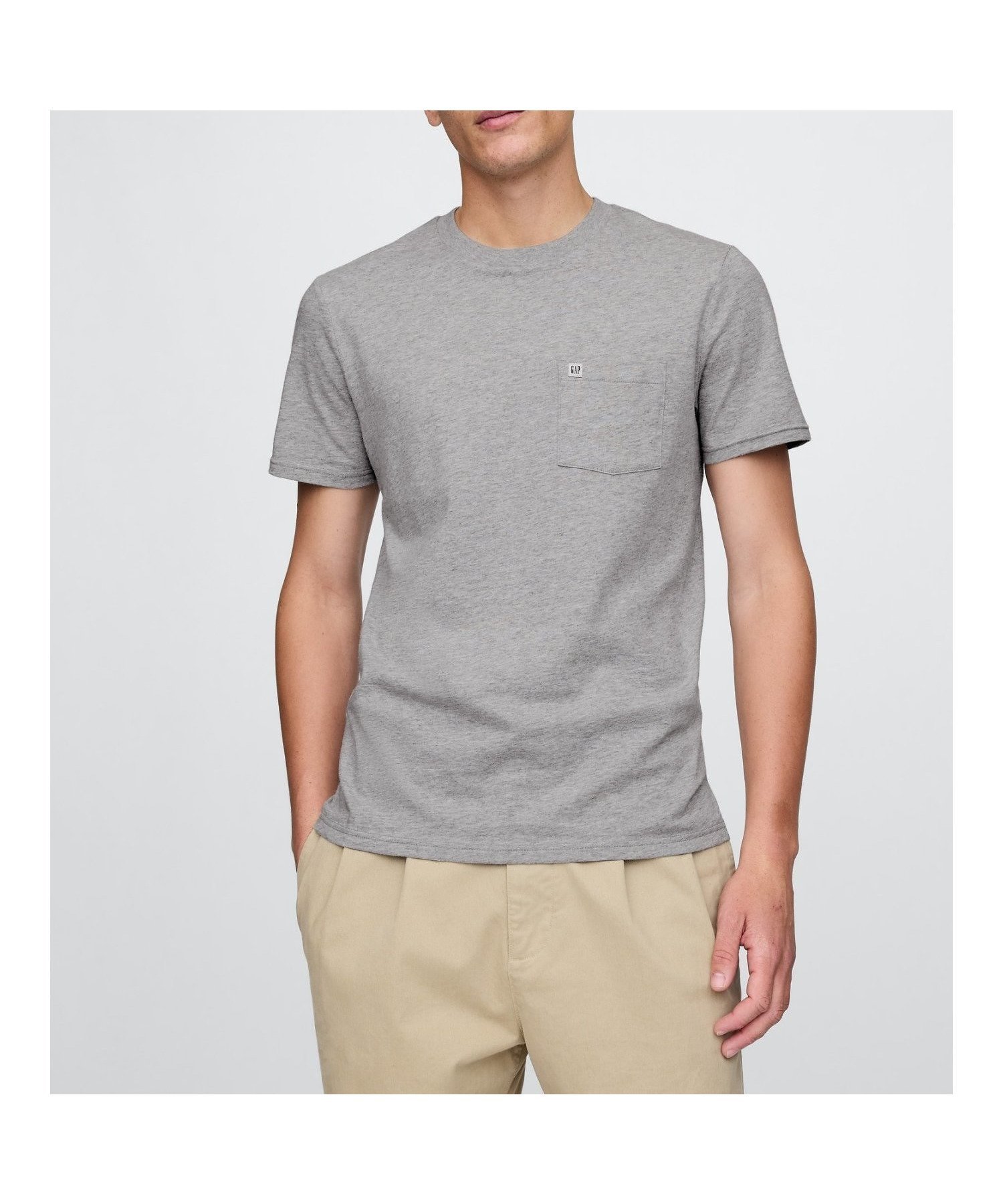 【ギャップ/GAP】のGAPミニロゴ ポケット Tシャツ(ユニセックス) インテリア・キッズ・メンズ・レディースファッション・服の通販 founy(ファニー) 　ファッション　Fashion　レディースファッション　Fashion for Women　トップス・カットソー　Cut & Sew Tops　シャツ・ブラウス・オフィスカジュアル　Elegant Blouses & Button-Ups　ロングTシャツ・Tシャツ　Longline T-Shirts & Tees　パッチ　Patch, Appliqué　ポケット　Pocket, Pocket Detail　半袖　Short Sleeve, Half Sleeve　B10_GREY_HEATHER|ID: prp329100004740547 ipo3291000000034944069