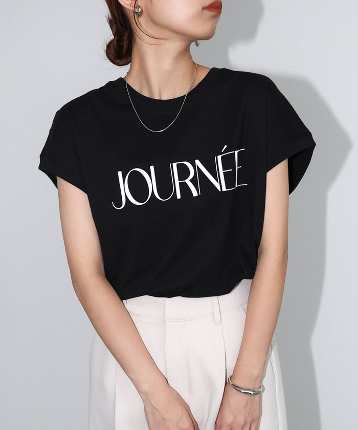 【アンドミー/andme】のロゴプリント フレンチスリーブ Tシャツ インテリア・キッズ・メンズ・レディースファッション・服の通販 founy(ファニー) https://founy.com/ ファッション Fashion レディースファッション Fashion for Women トップス・カットソー Cut & Sew Tops シャツ・ブラウス・オフィスカジュアル Elegant Blouses & Button-Ups ロングTシャツ・Tシャツ Longline T-Shirts & Tees カットソー Cut and Sewn Top スリット Slit, Slit Detail スリーブ Sleeve, Long Sleeve / Short Sleeve 人気 Popular, Best Seller フェルト Felt, Felt Fabric フレンチ French, French Style プリント Print, Printed Pattern ロング Long, Long-Length おすすめ Recommended / Our Picks |ID: prp329100004740552 ipo3291000000034247883