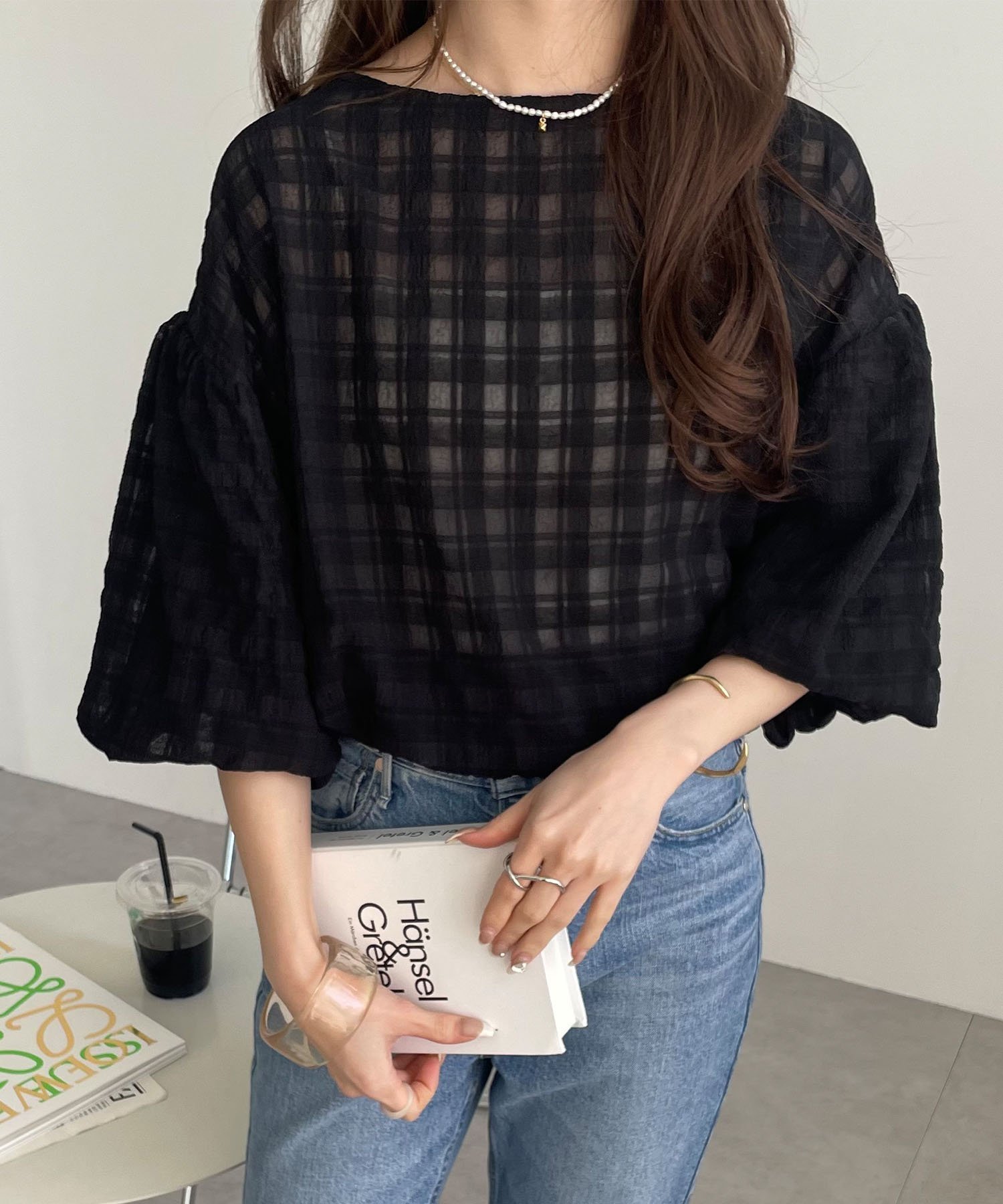 【アンドミー/andme】のシアーチェック ボリュームスリーブ ブラウス 人気、トレンドファッション・服の通販 founy(ファニー) 　ファッション　Fashion　レディースファッション　Fashion for Women　トップス・カットソー　Cut & Sew Tops　シャツ・ブラウス・オフィスカジュアル　Elegant Blouses & Button-Ups　ボリューム袖・フリルスリーブブラウス　Voluminous & Ruffle Sleeves / Puffy Sleeve Tops　シアー　Sheer, See-Through　ショルダー　Shoulder, Shoulder Strap　スリーブ　Sleeve, Long Sleeve / Short Sleeve　チェック　Check, Plaid, Tartan　ドロップ　Drop Shoulder, Dropped Style　ブラウジング　Blouson Silhouette, Cinched Waist　楽ちん　Easy Fit, Comfortable　エレガント 上品　Elegant　 other-1|ID: prp329100004740566 ipo3291000000034248067