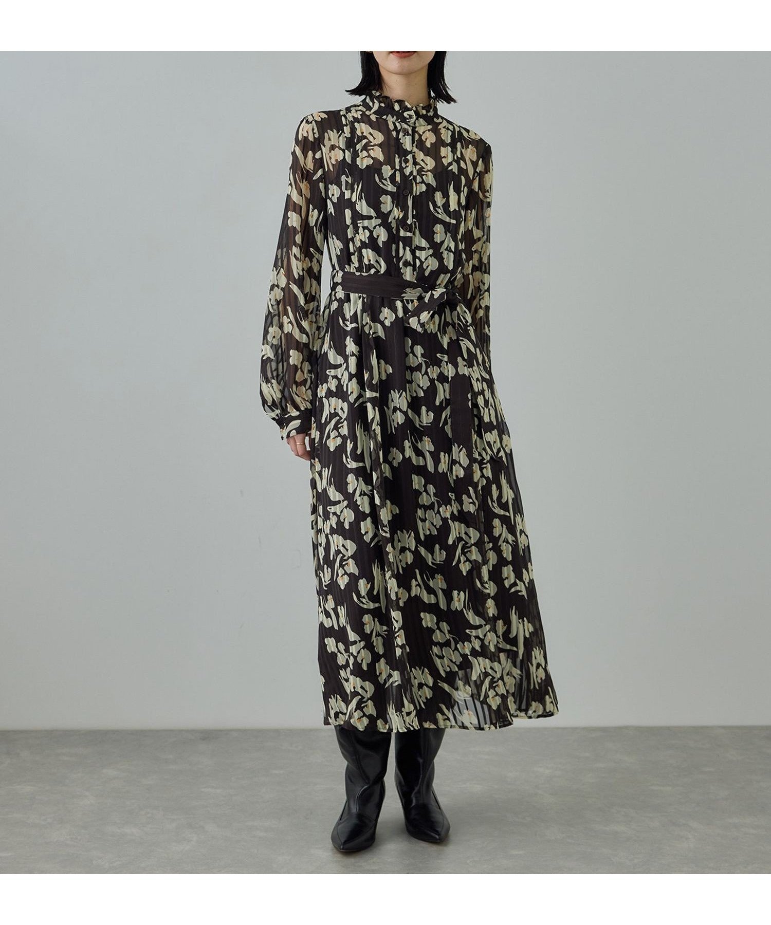 【ロペ/ROPE'】のフラワープリントタックワンピース 人気、トレンドファッション・服の通販 founy(ファニー) 　ファッション　Fashion　レディースファッション　Fashion for Women　ワンピース　Dresses　インナー　Innerwear　エレガント 上品　Elegant　カーディガン　Cardigan, Knitwear　ギャザー　Gathered, Ruffled　サテン　Satin, Glossy Fabric　シフォン　Chiffon, Lightweight Fabric　ジャケット　Jacket, Outerwear　スタンド　Stand Collar, Upright Stand　ストライプ　Stripe, Striped Pattern　ダウン　Down, Puffer　ドレス　Dress, One-Piece　定番　Standard, Basic Item　フラワー　Flower, Floral　フリル　Frill, Ruffle　プリント　Print, Printed Pattern　ペチコート　Petticoat, Underskirt　ポケット　Pocket, Pocket Detail　A/W・秋冬　Autumn/Winter　冬　Winter / This Winter　おすすめ　Recommended / Our Picks　2025年　2025　2025-2026秋冬・A/W　Autumn/Winter 2025–26 AW25–26　 other-1|ID: prp329100004740657 ipo3291000000034249178