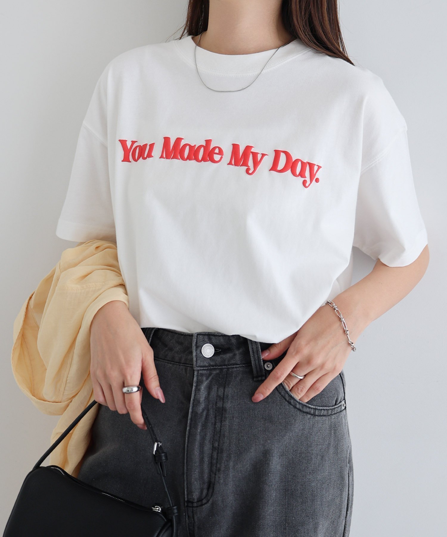 【アンドミー/andme】の立体 ロゴ プリント 半袖 Tシャツ インテリア・キッズ・メンズ・レディースファッション・服の通販 founy(ファニー) 　ファッション　Fashion　レディースファッション　Fashion for Women　トップス・カットソー　Cut & Sew Tops　シャツ・ブラウス・オフィスカジュアル　Elegant Blouses & Button-Ups　ロングTシャツ・Tシャツ　Longline T-Shirts & Tees　人気　Popular, Best Seller　プリント　Print, Printed Pattern　ベーシック　Basic, Essential　半袖　Short Sleeve, Half Sleeve　おすすめ　Recommended / Our Picks　オフホワイト×レッド|ID: prp329100004740665 ipo3291000000034249264